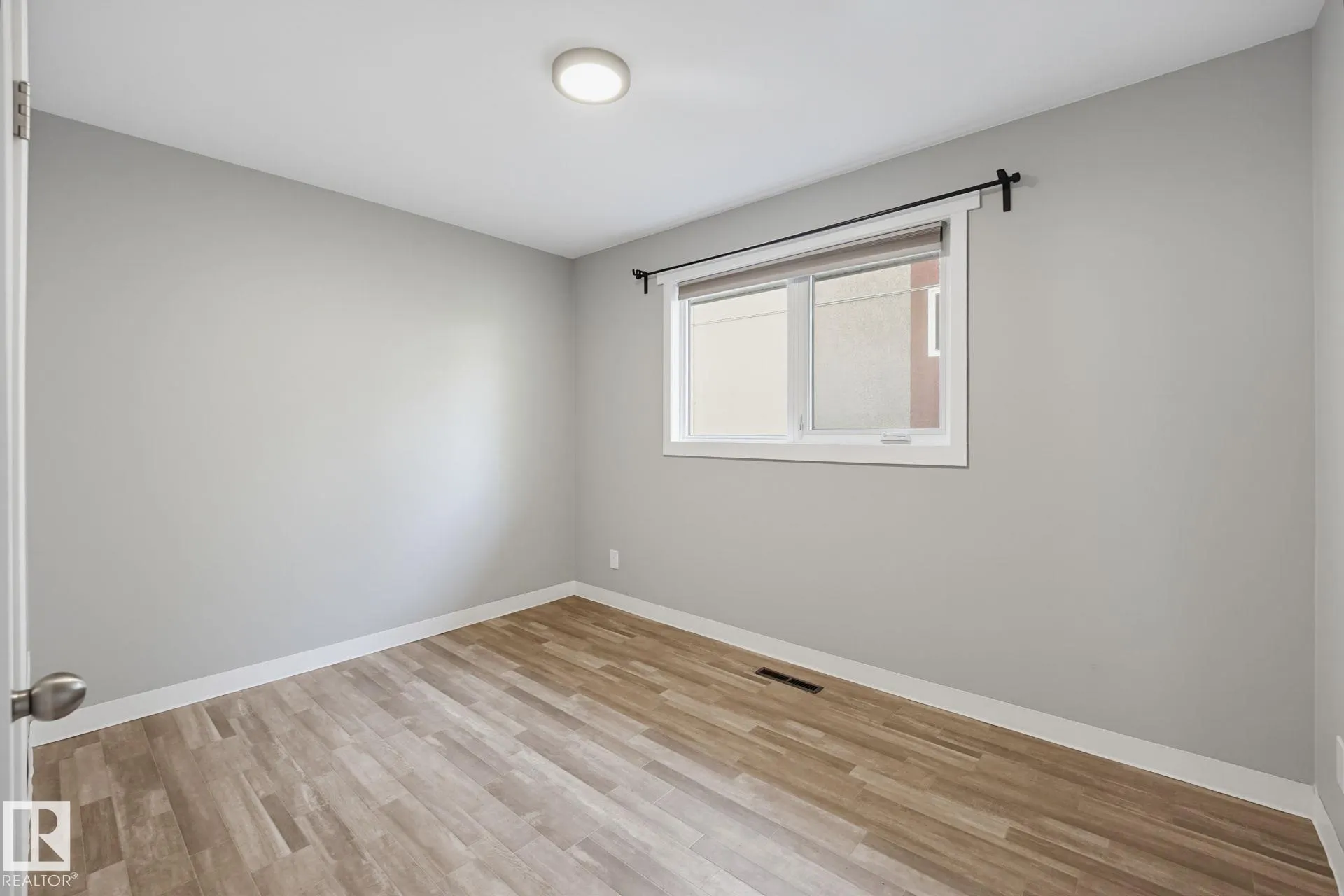 10207 & 10209 120 Avenue