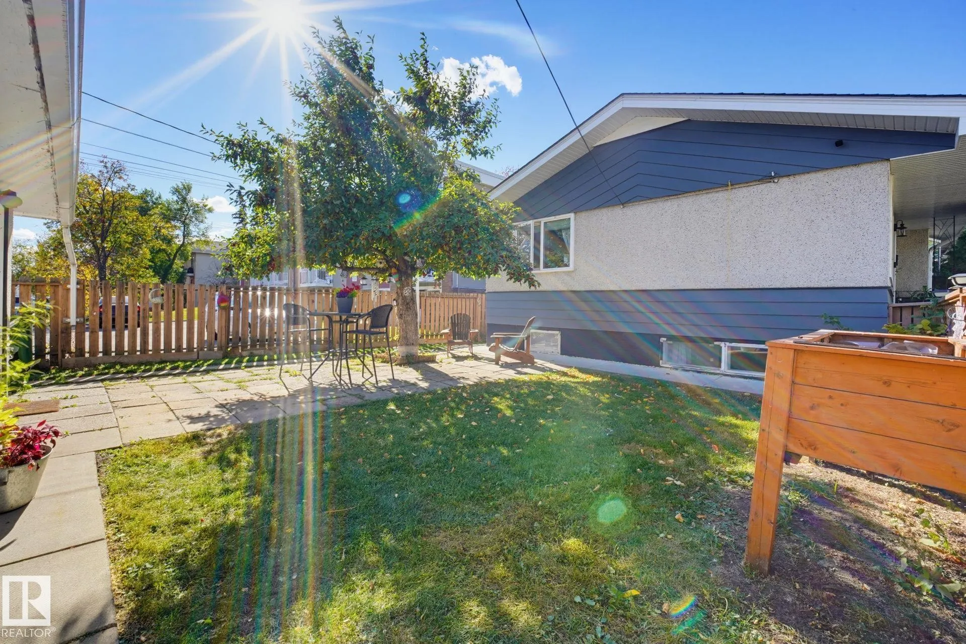 10207 & 10209 120 Avenue