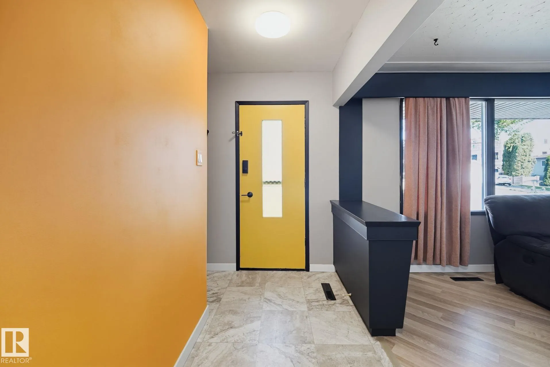 10207 & 10209 120 Avenue