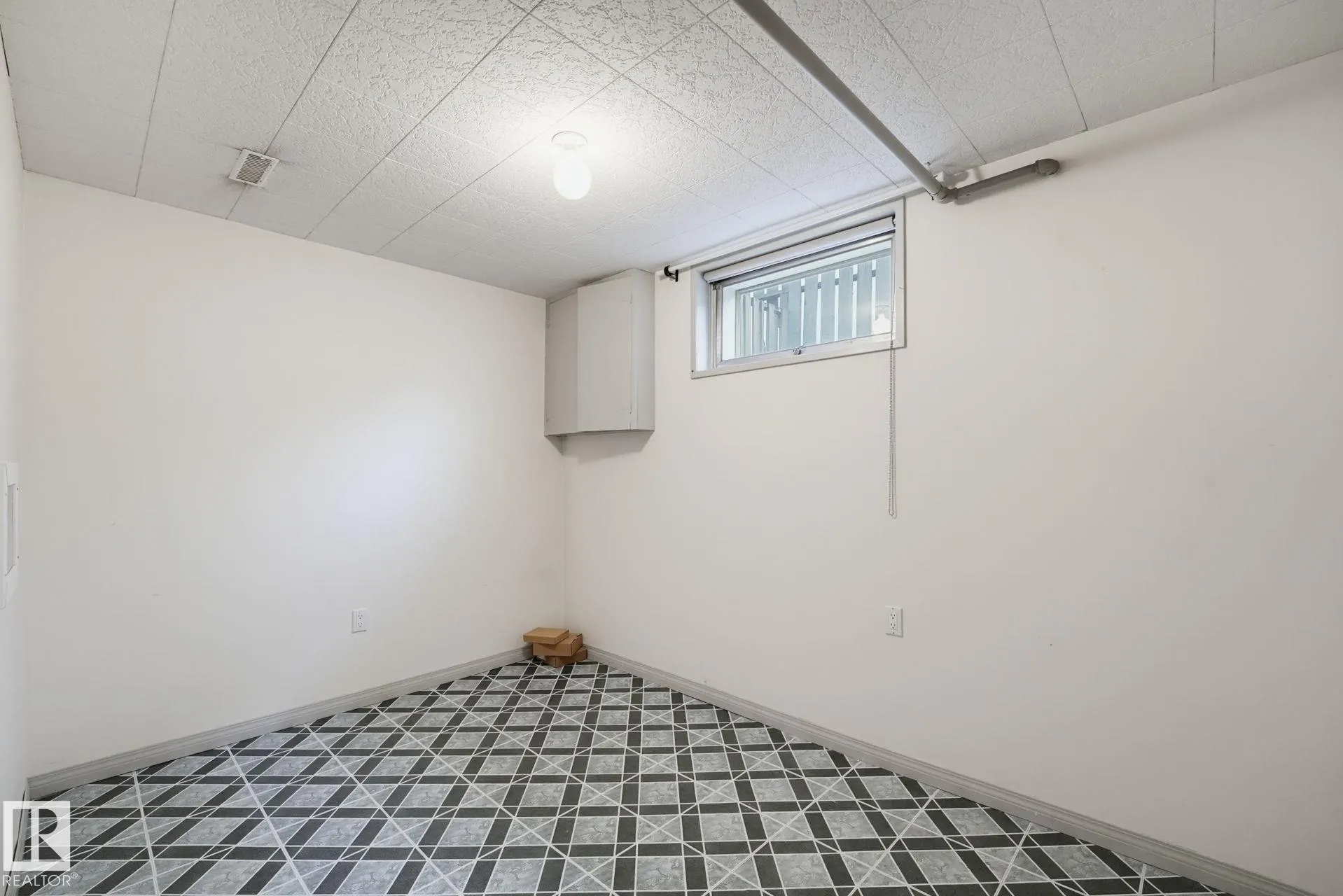 10207 & 10209 120 Avenue