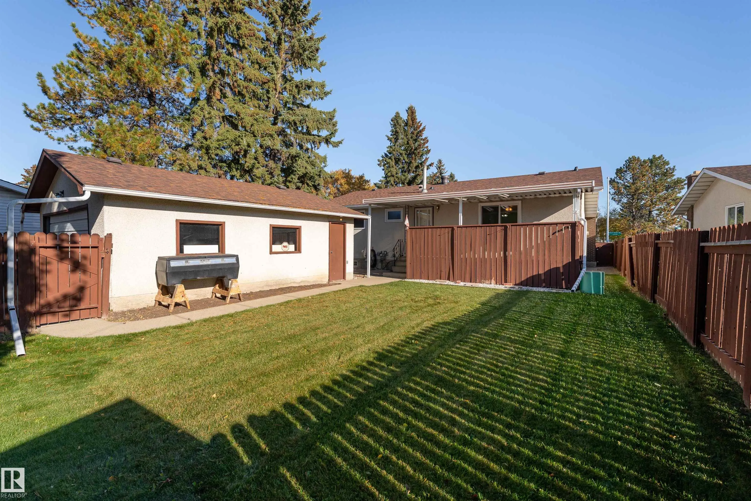 720 KNOTTWOOD Road