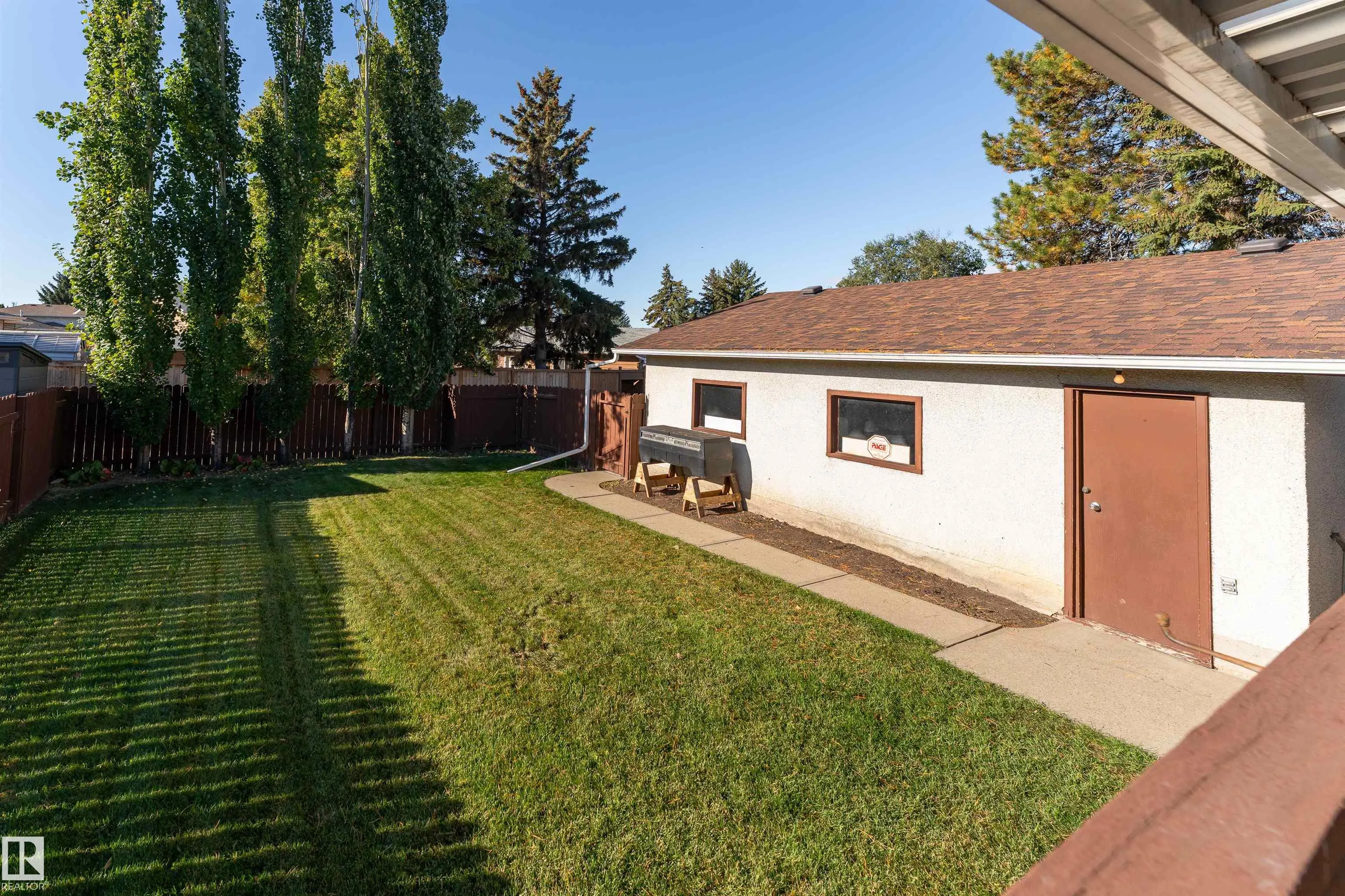 720 KNOTTWOOD Road