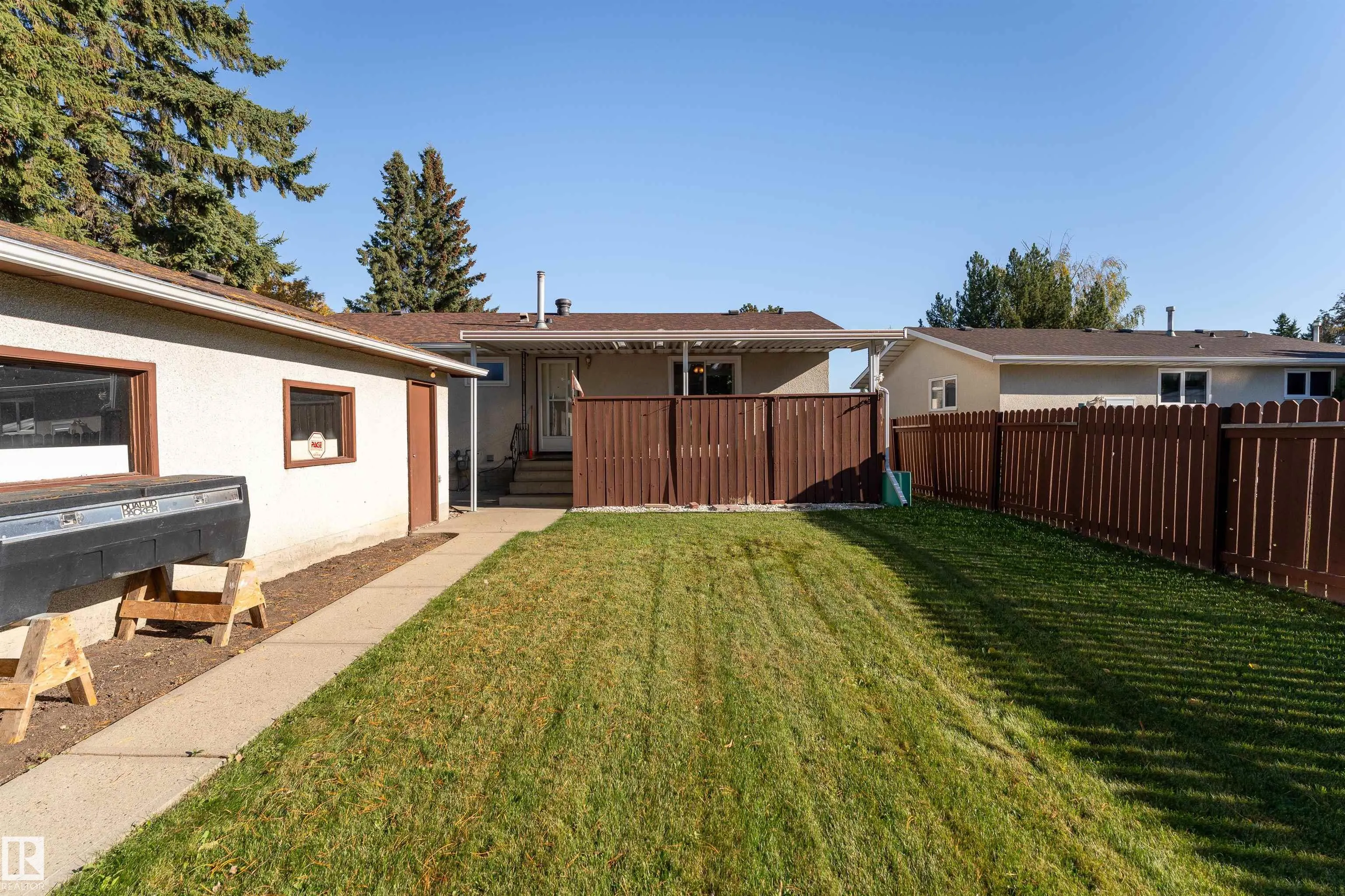 720 KNOTTWOOD Road