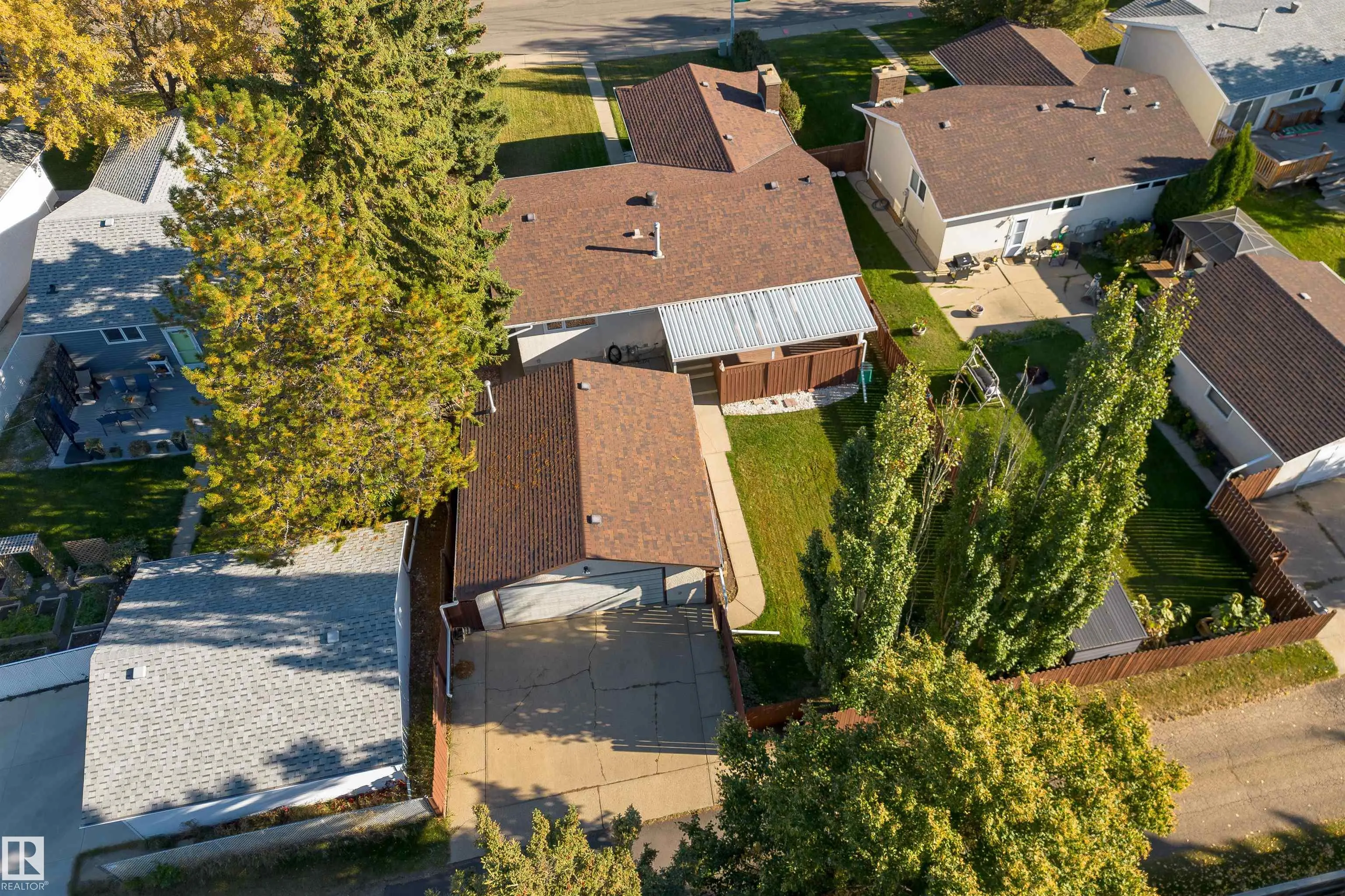 720 KNOTTWOOD Road