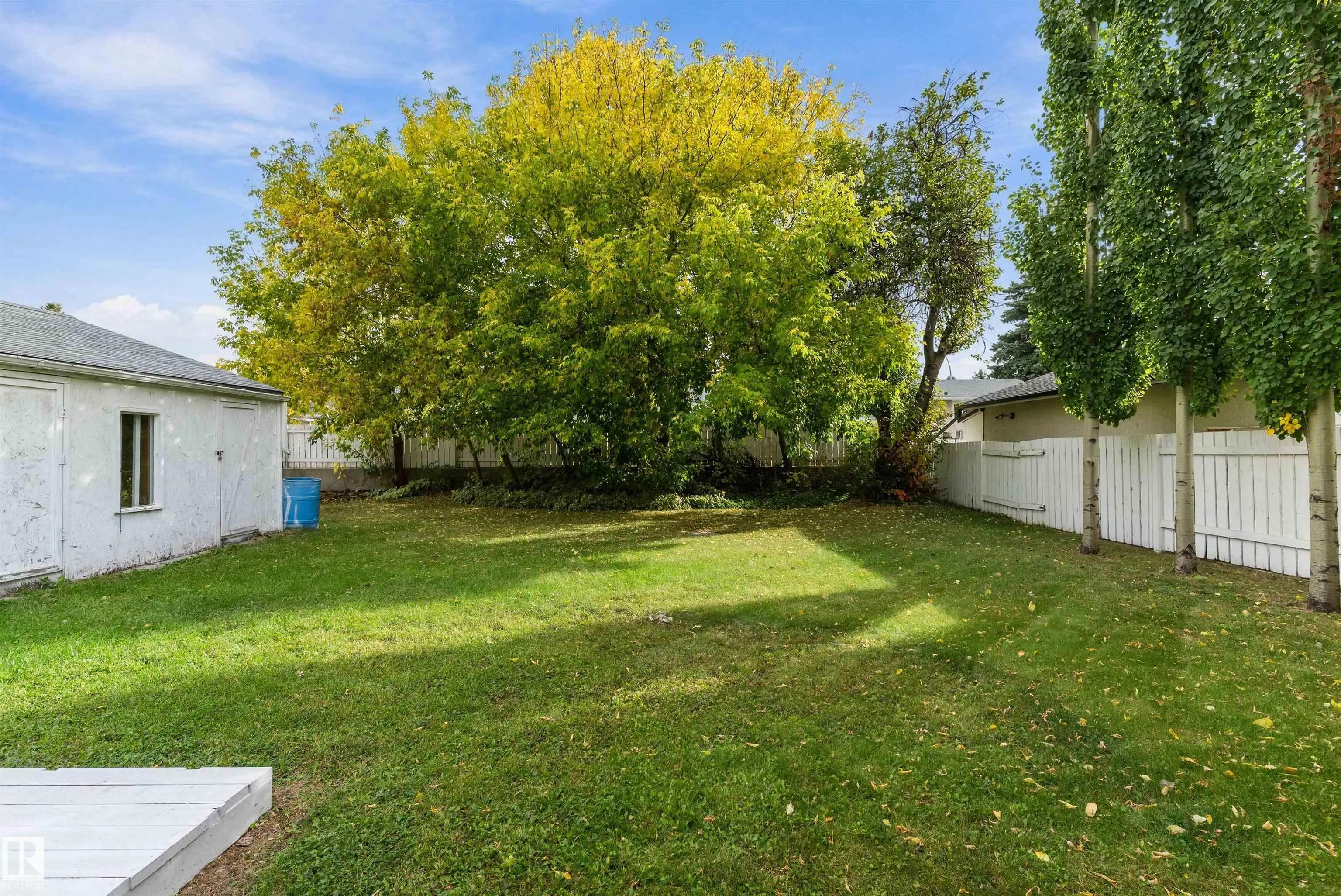 5 GLENBROOK Boulevard