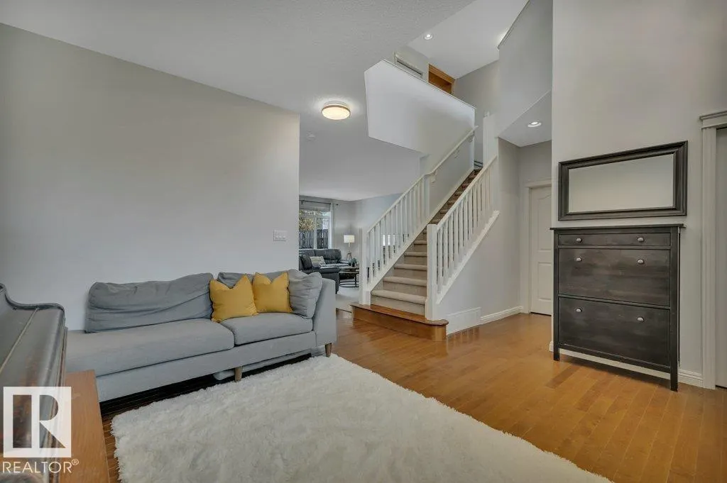 313 SOUTHWICK Boulevard