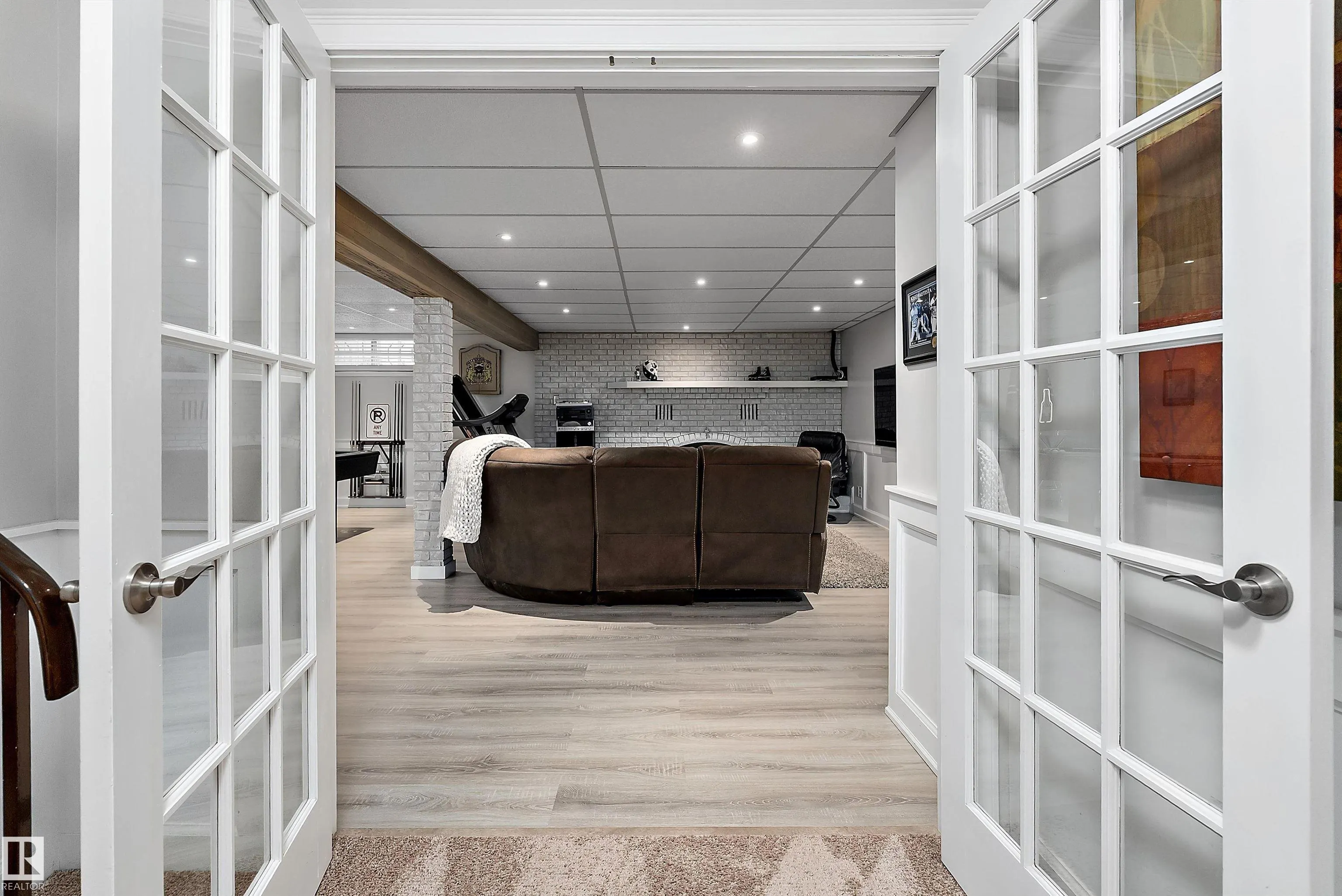 800 LEE RIDGE Road
