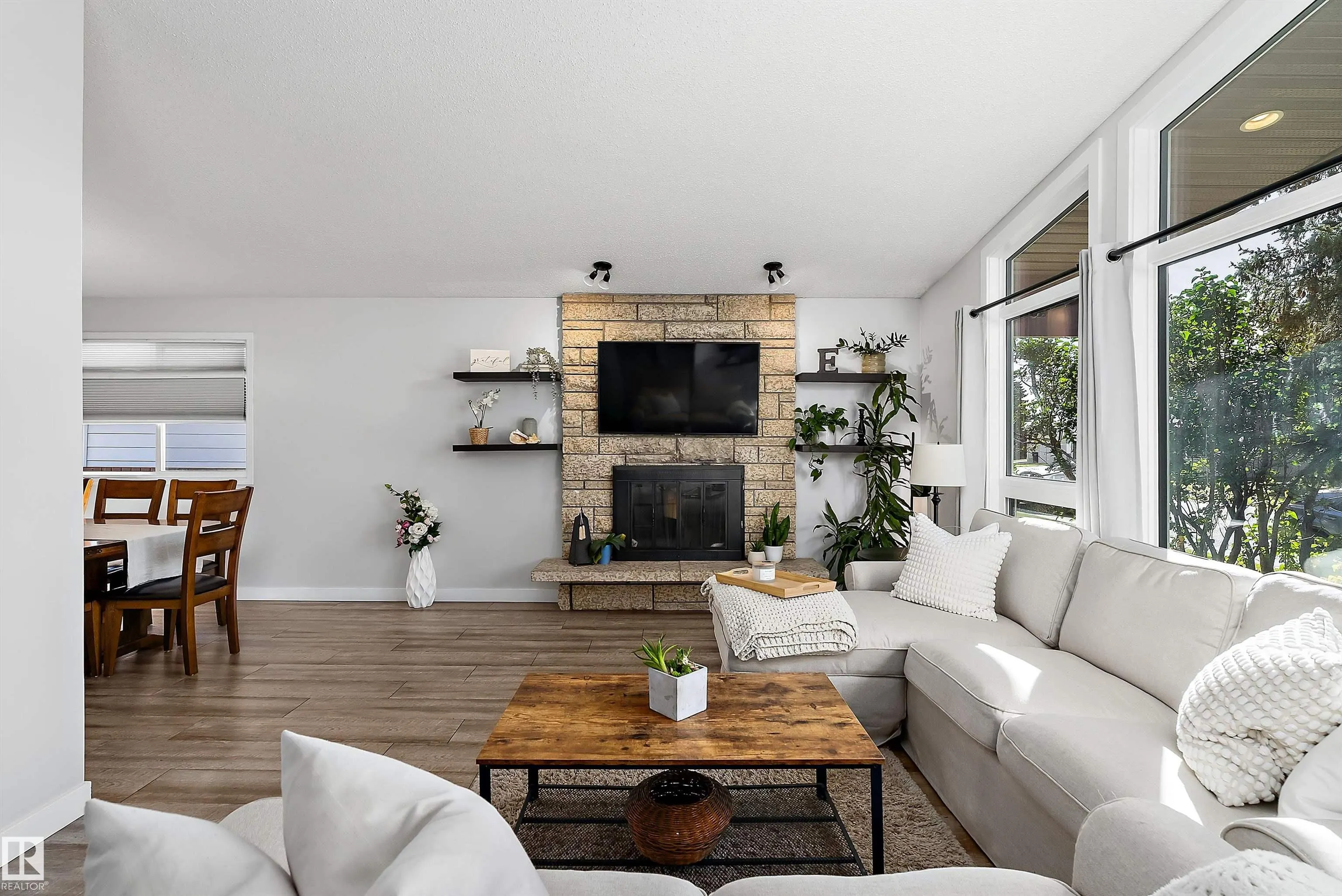 800 LEE RIDGE Road