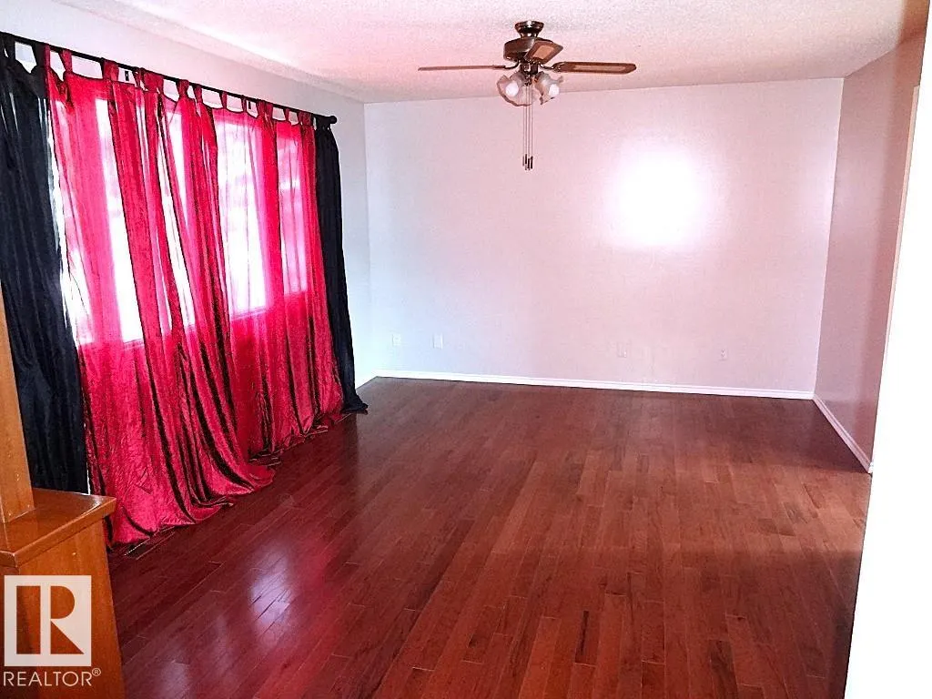 6 BEVERLY Avenue