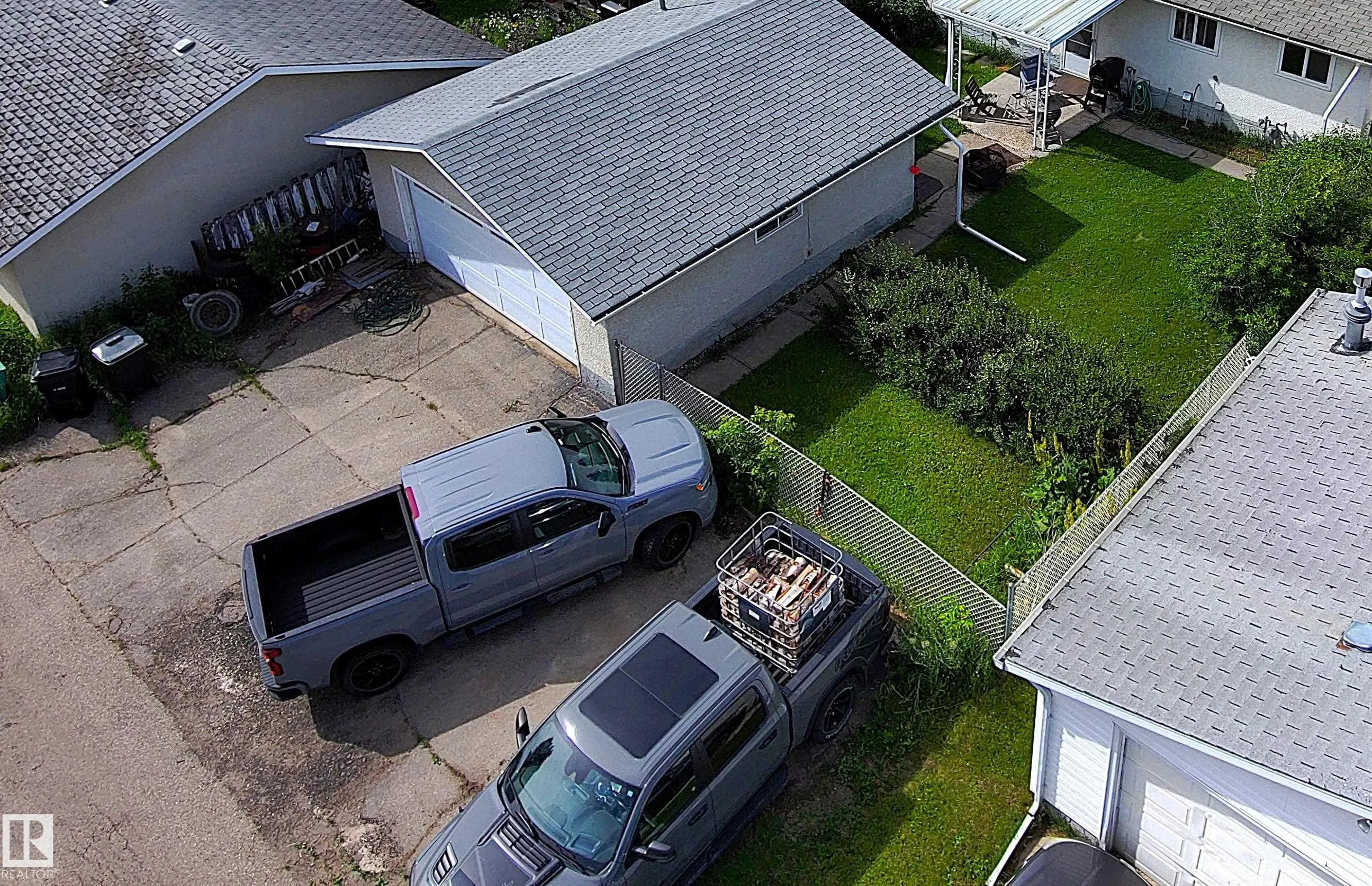 6 BEVERLY Avenue