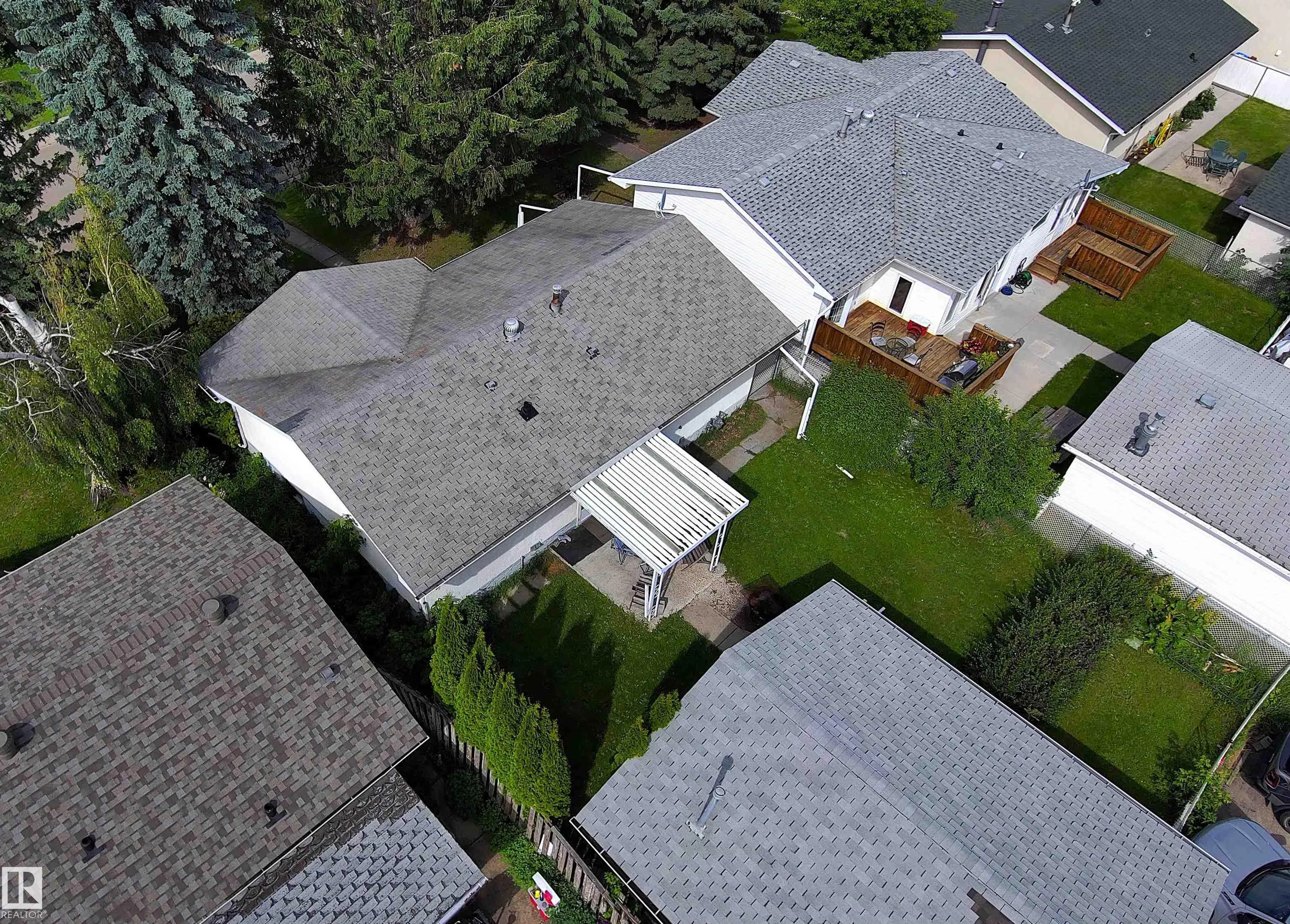 6 BEVERLY Avenue