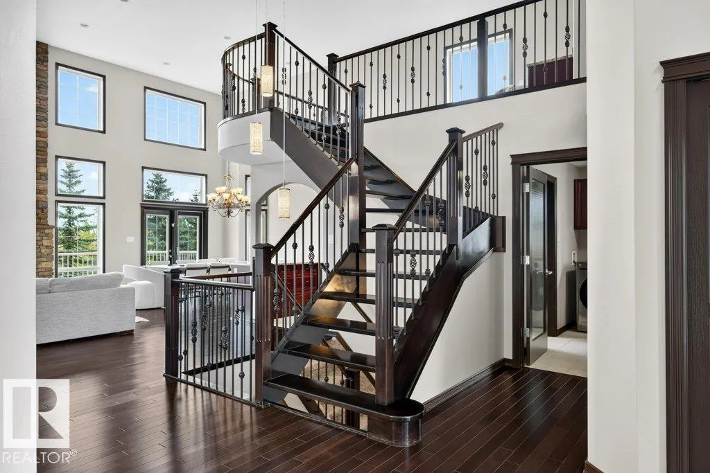 858 HODGINS Road
