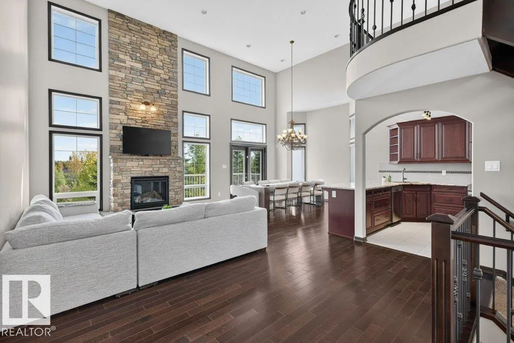 858 HODGINS Road