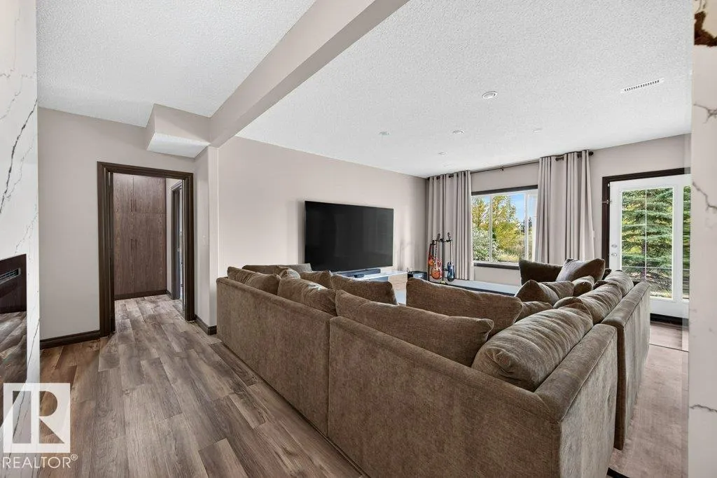 858 HODGINS Road