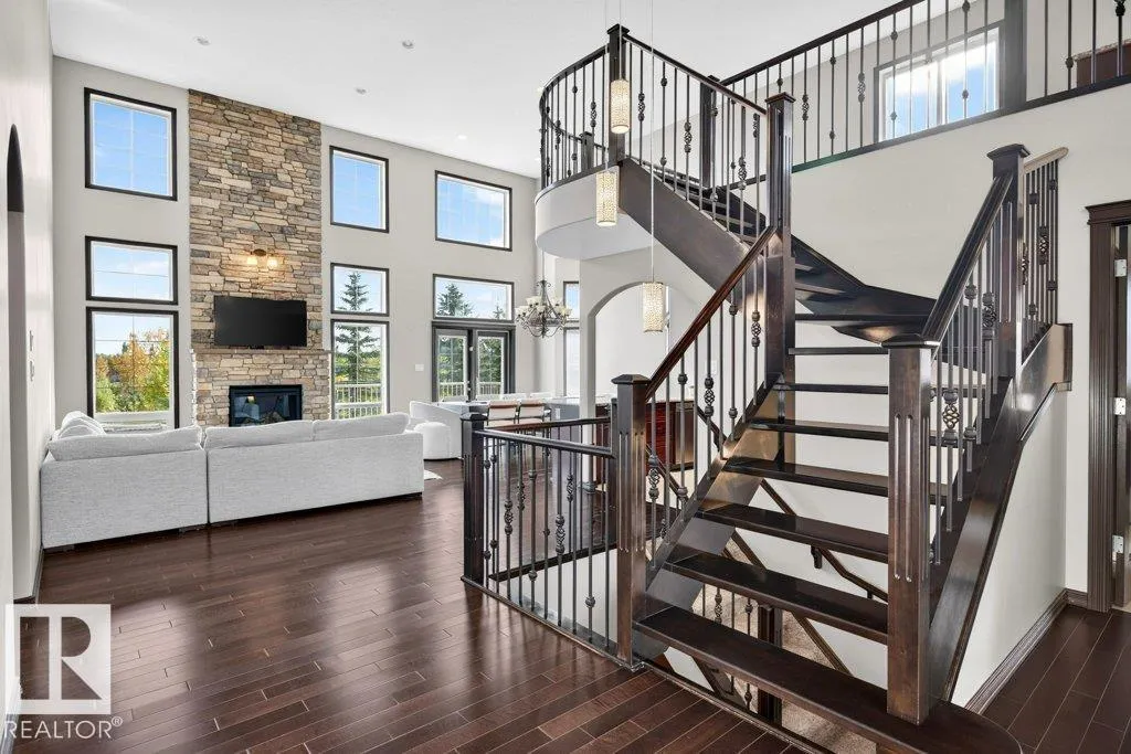 858 HODGINS Road