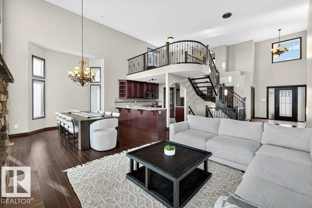 858 HODGINS Road