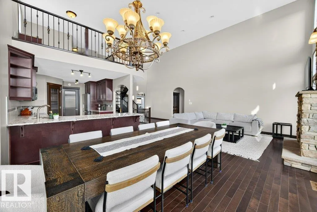858 HODGINS Road