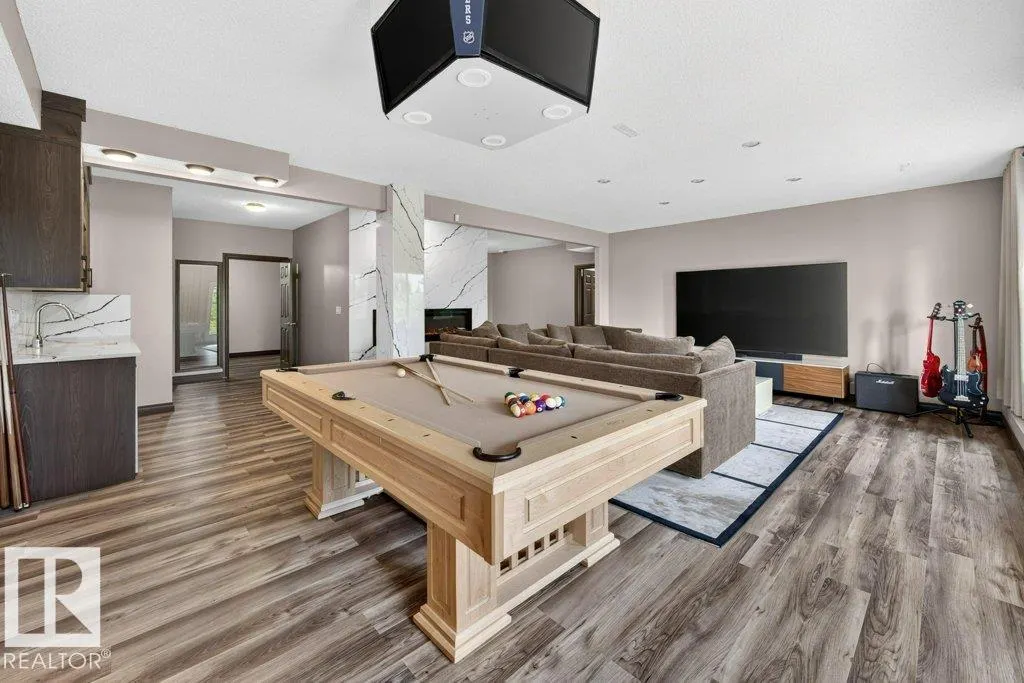 858 HODGINS Road