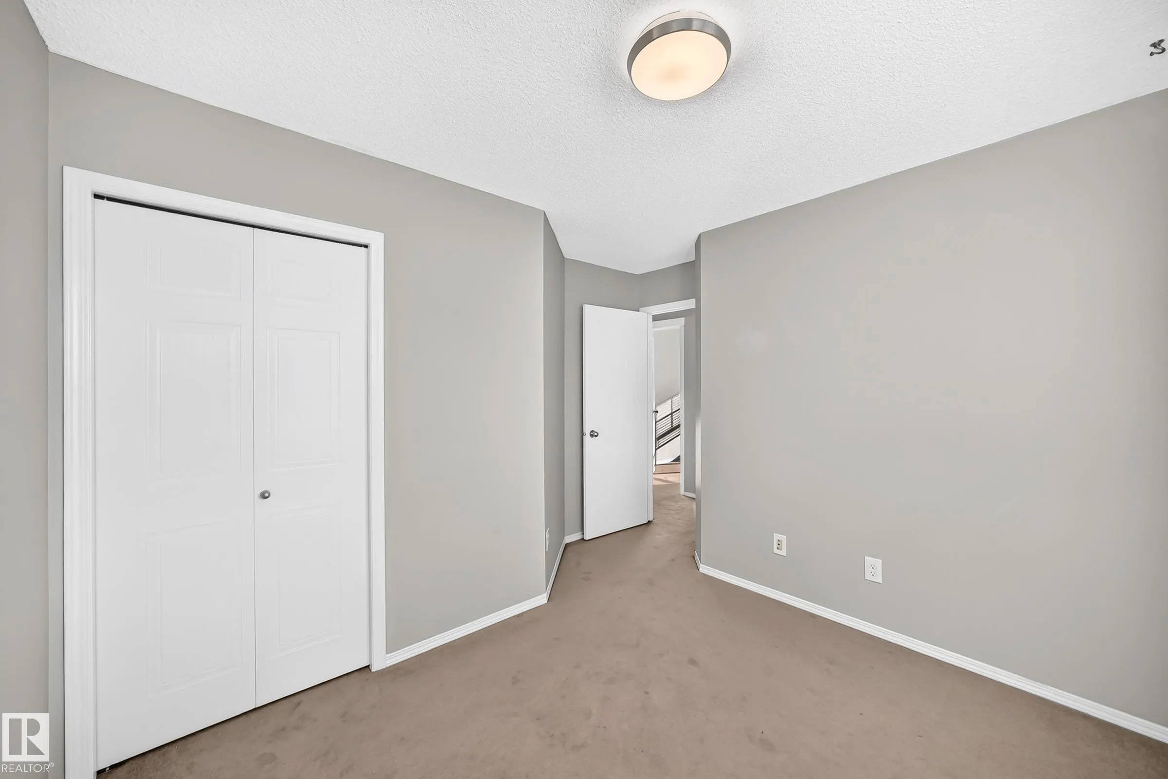 1022 80 Street