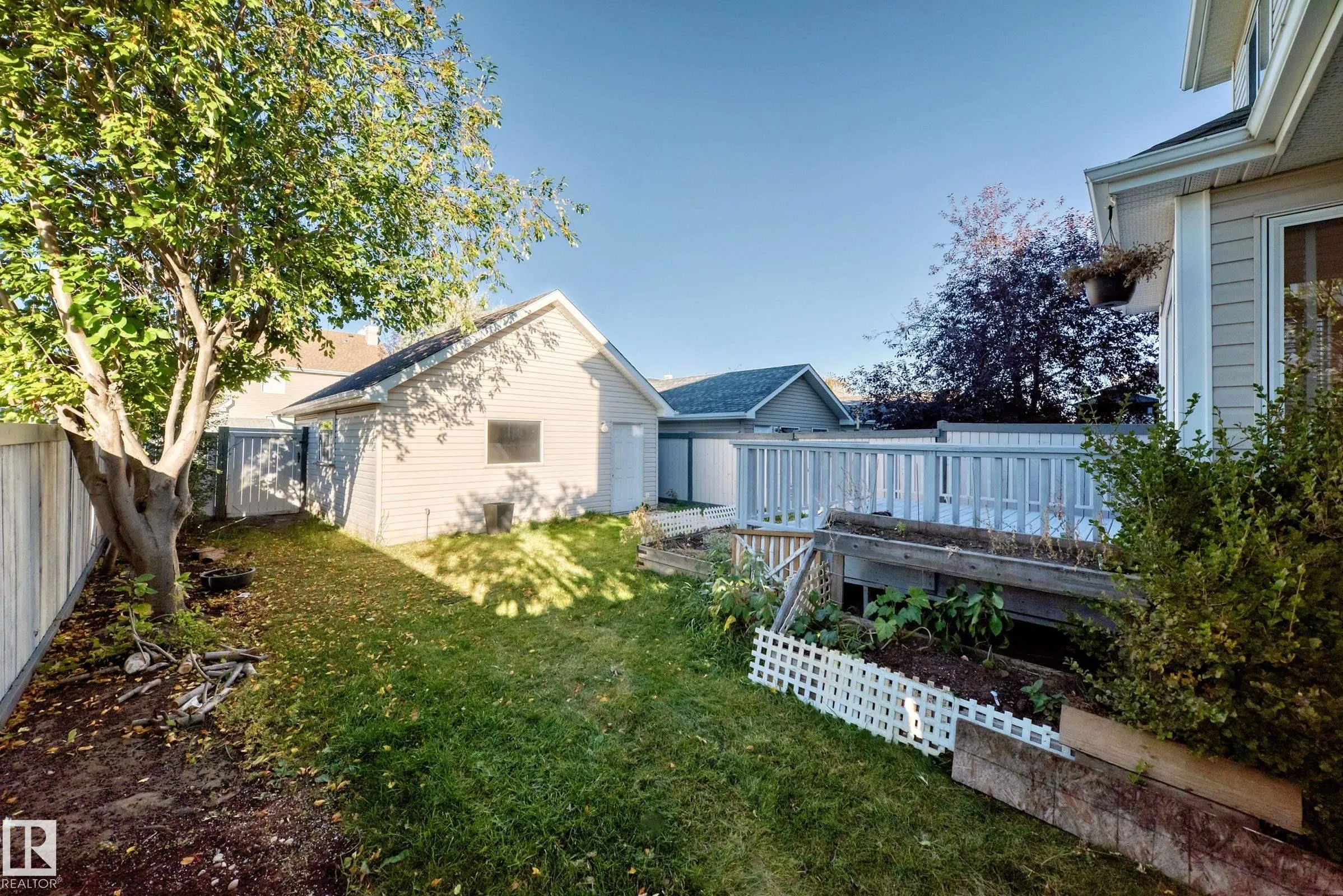 1022 80 Street
