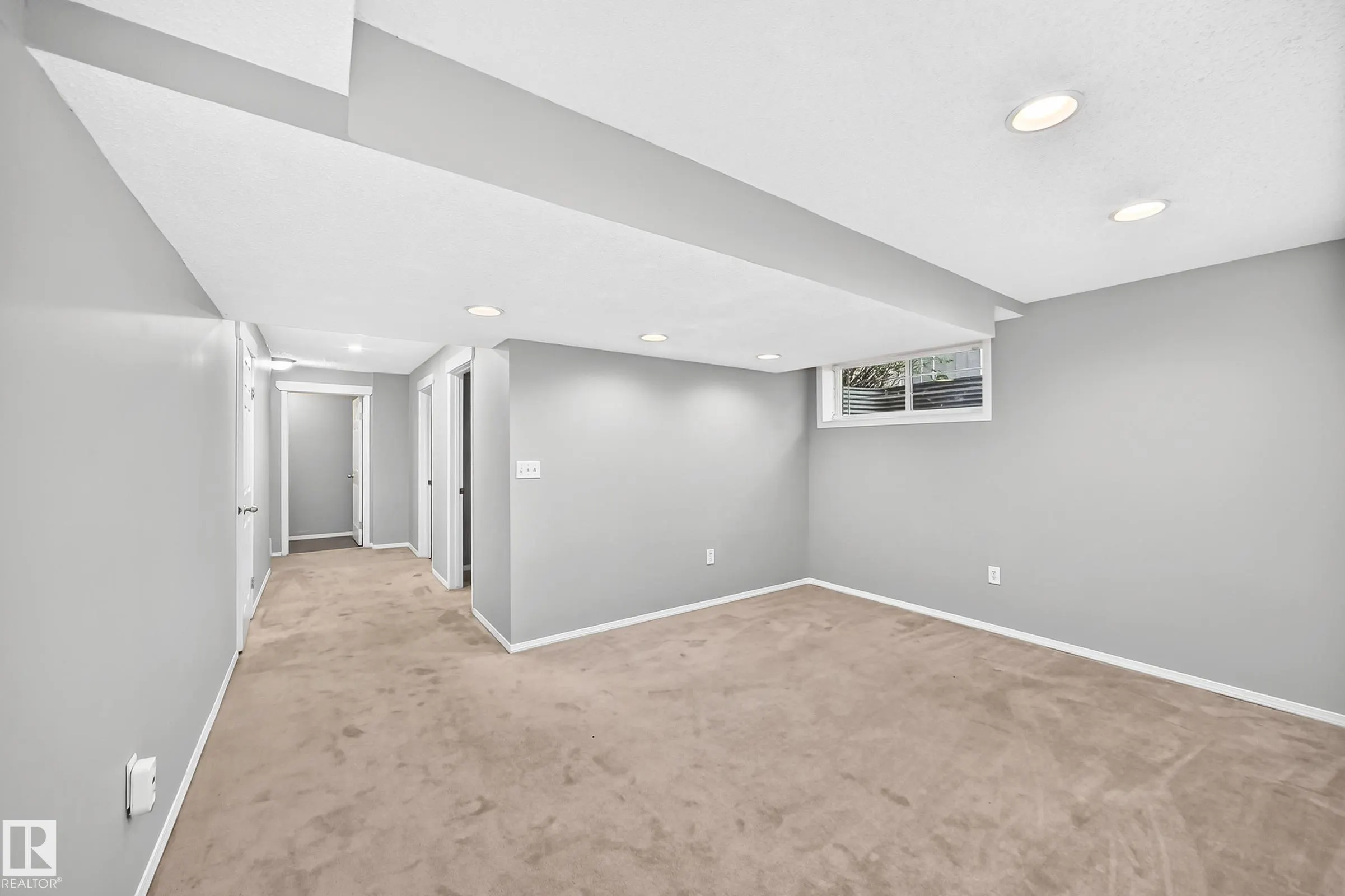 1022 80 Street