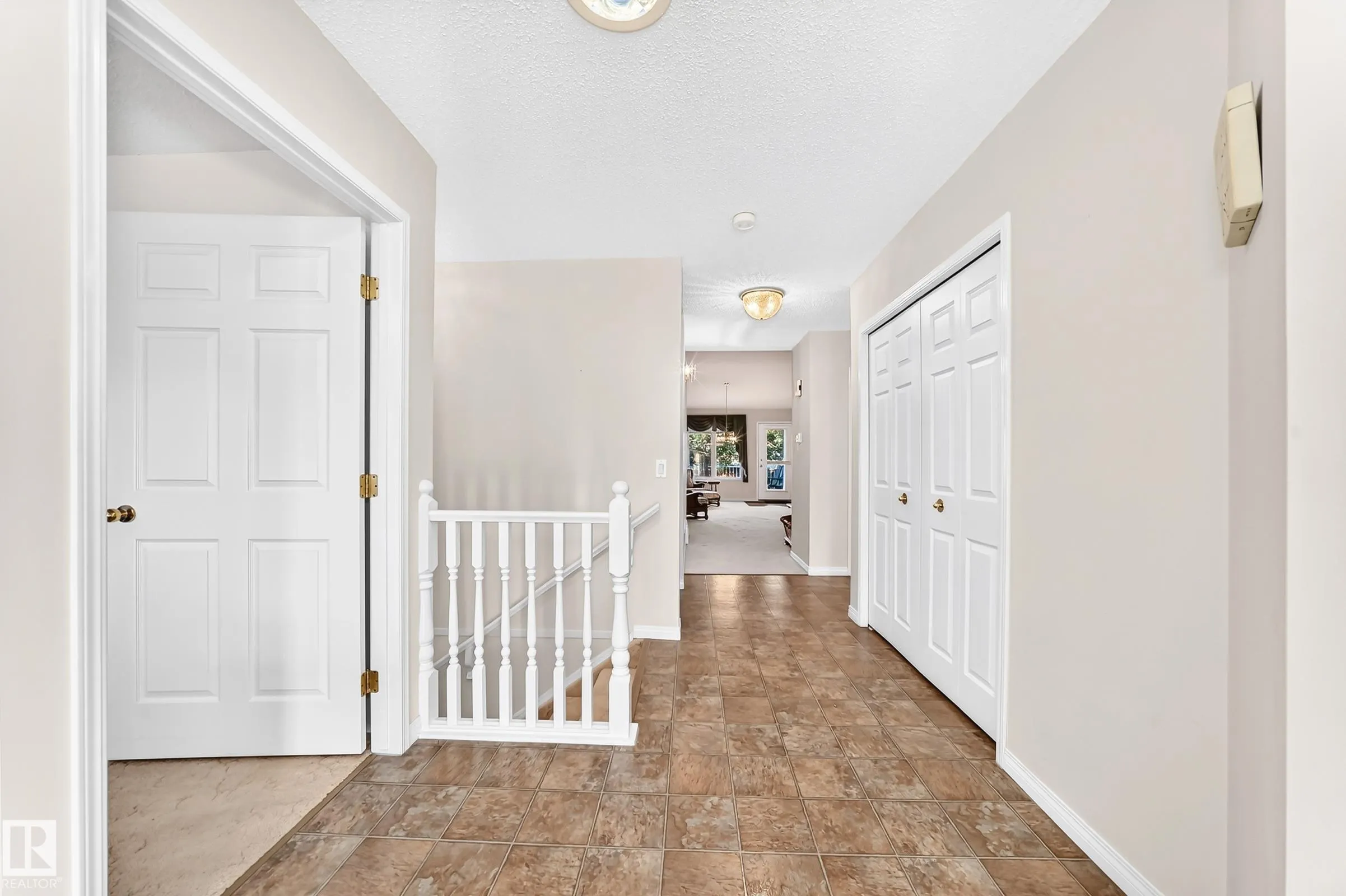 111 LAKESIDE Place