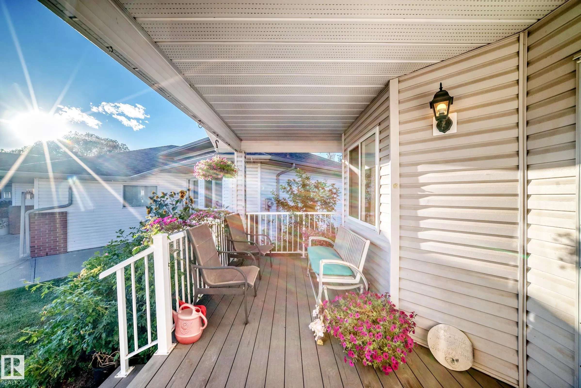 111 LAKESIDE Place