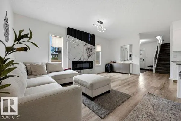 13703 166 Avenue