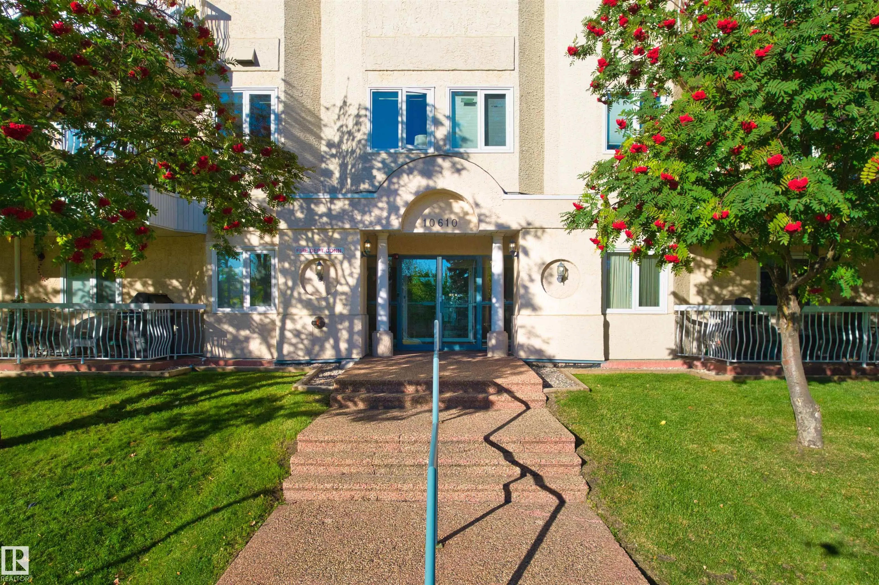 10610 76 Street