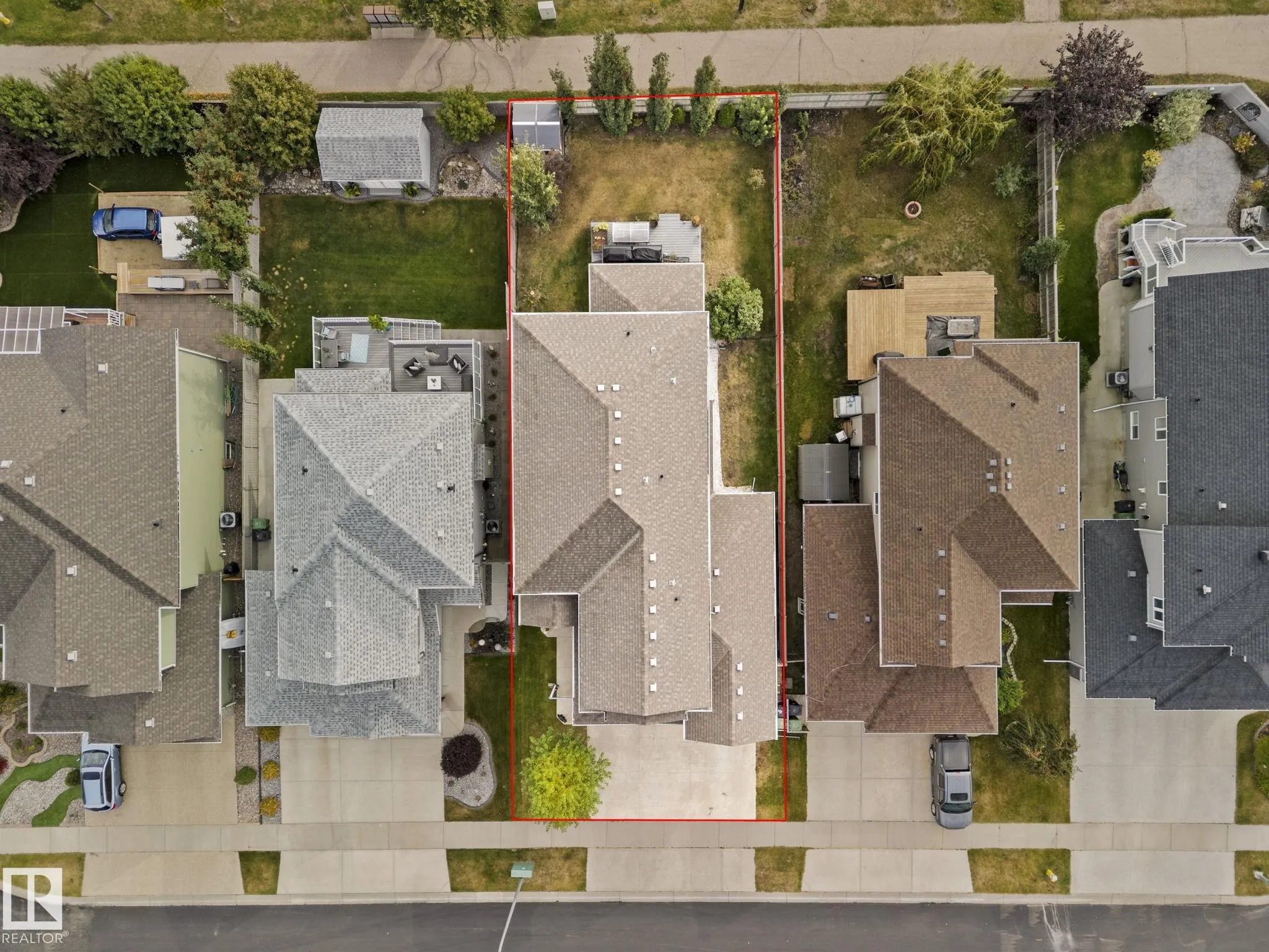 33 COTTONWOOD Crescent