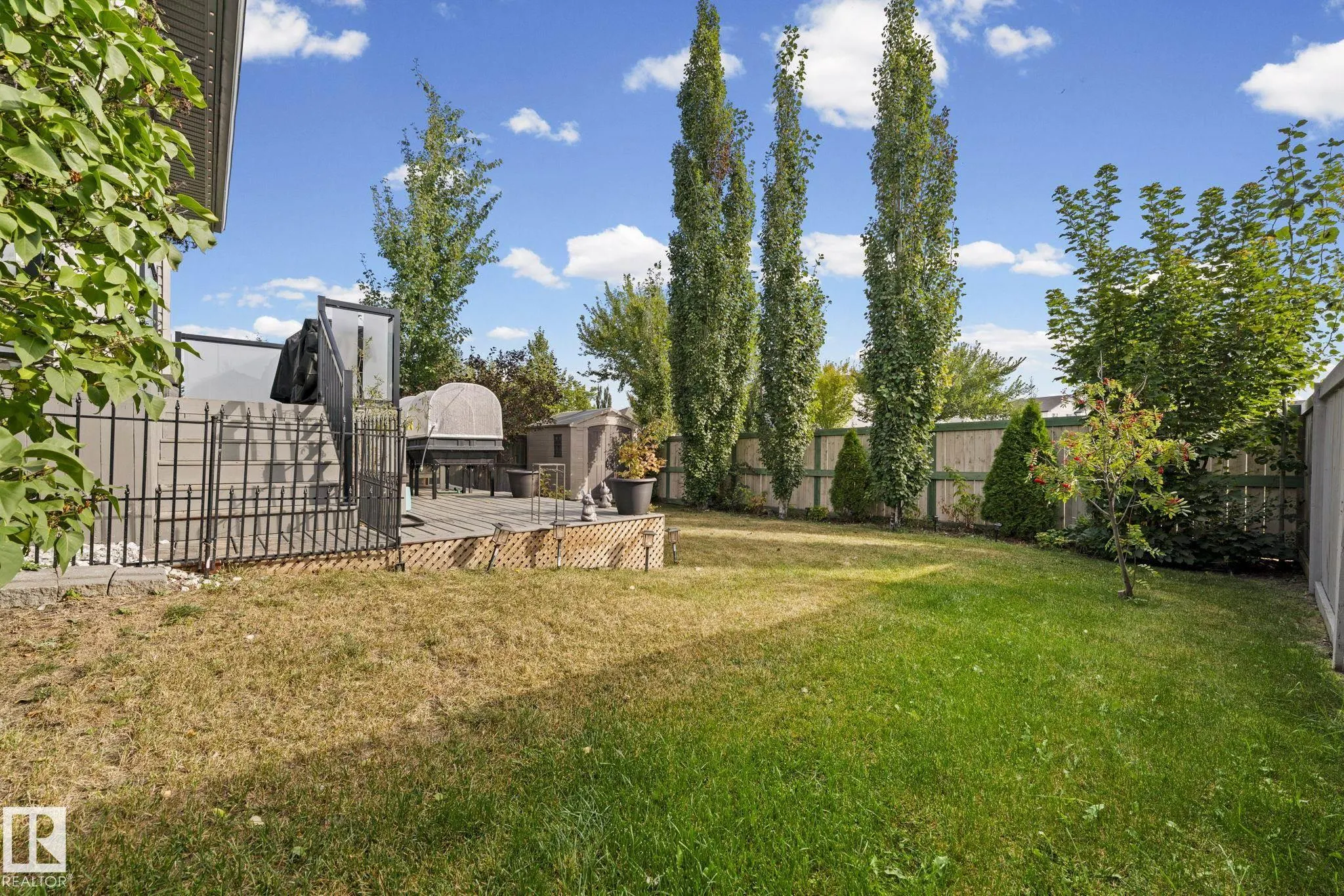 33 COTTONWOOD Crescent