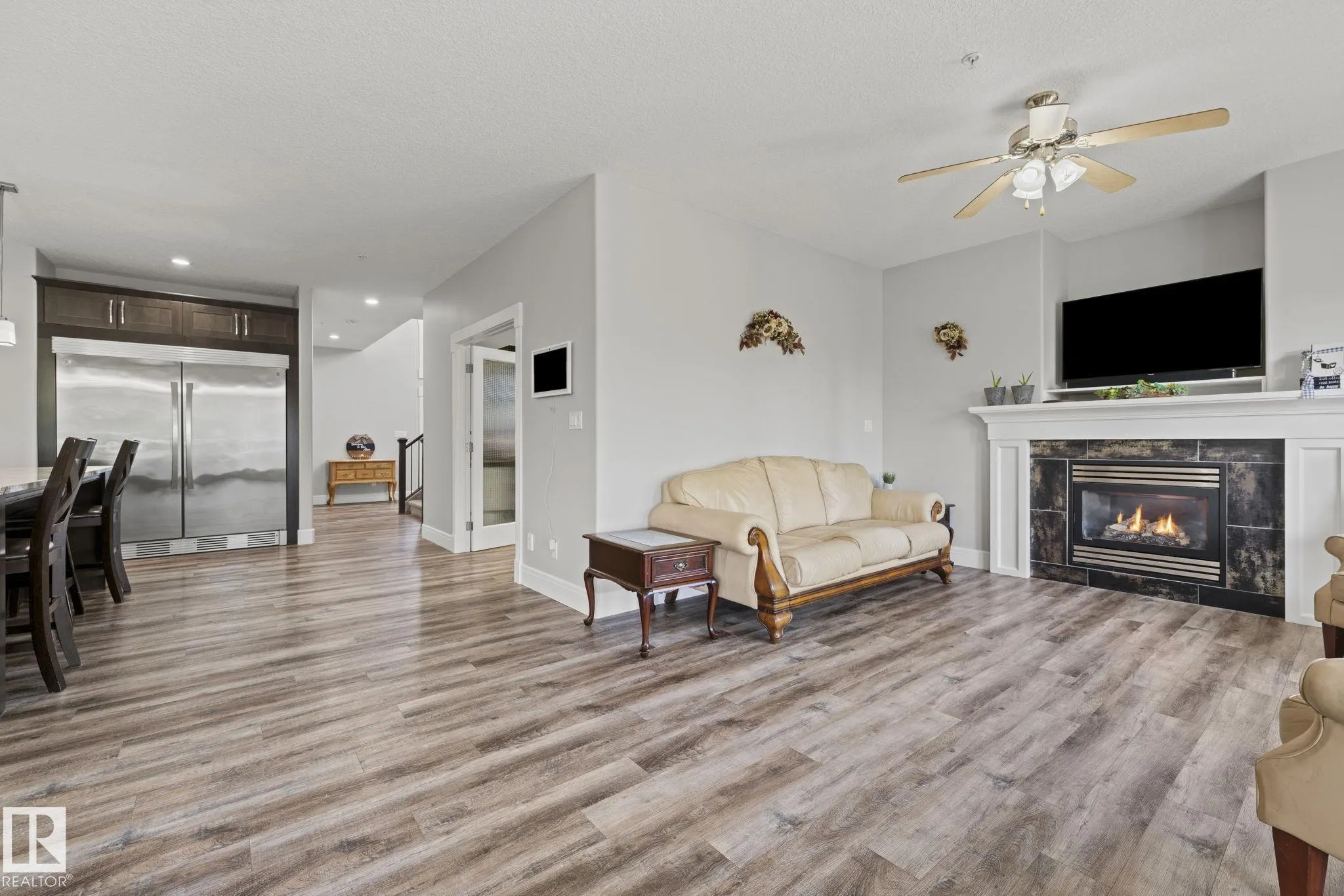 33 COTTONWOOD Crescent