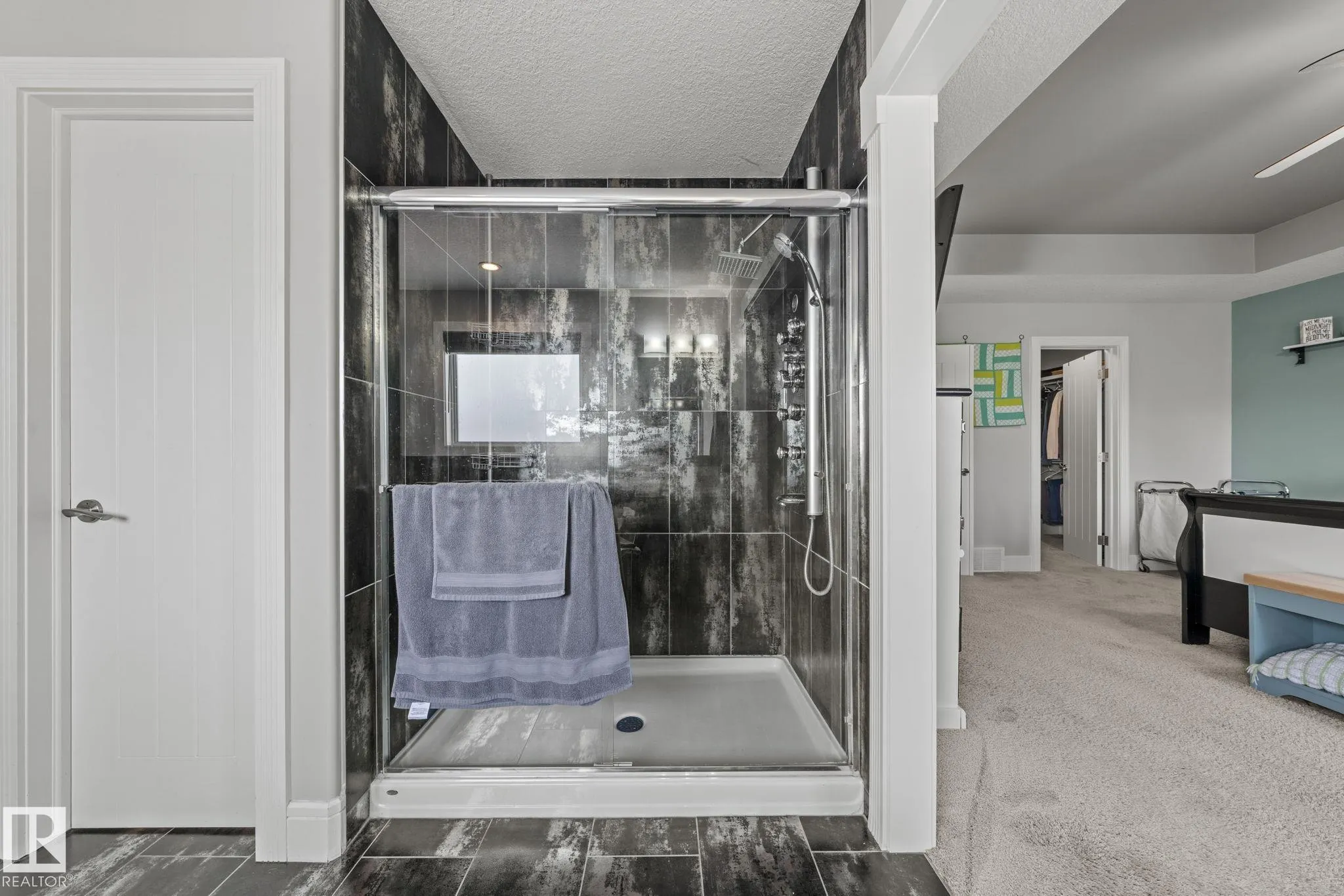 33 COTTONWOOD Crescent
