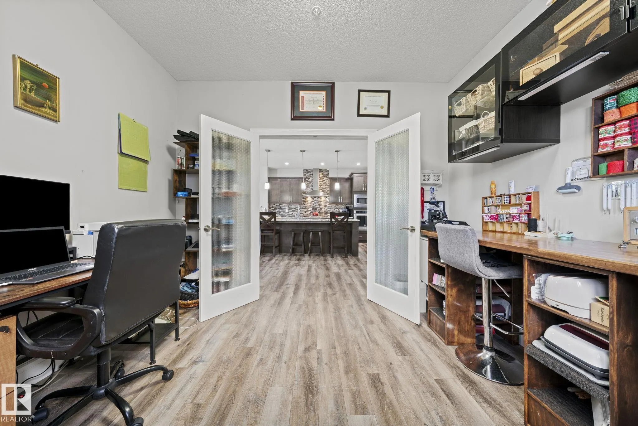 33 COTTONWOOD Crescent