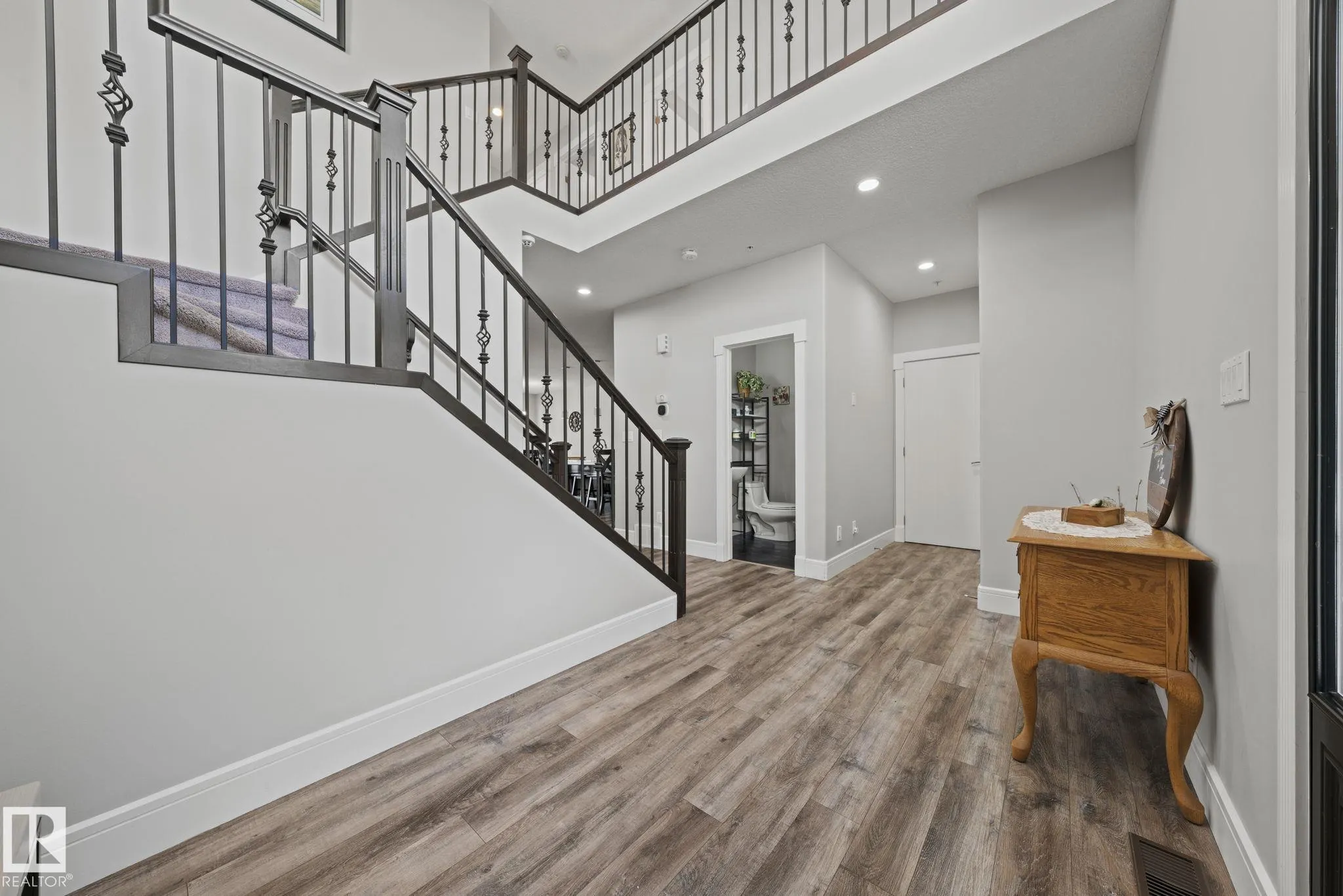 33 COTTONWOOD Crescent