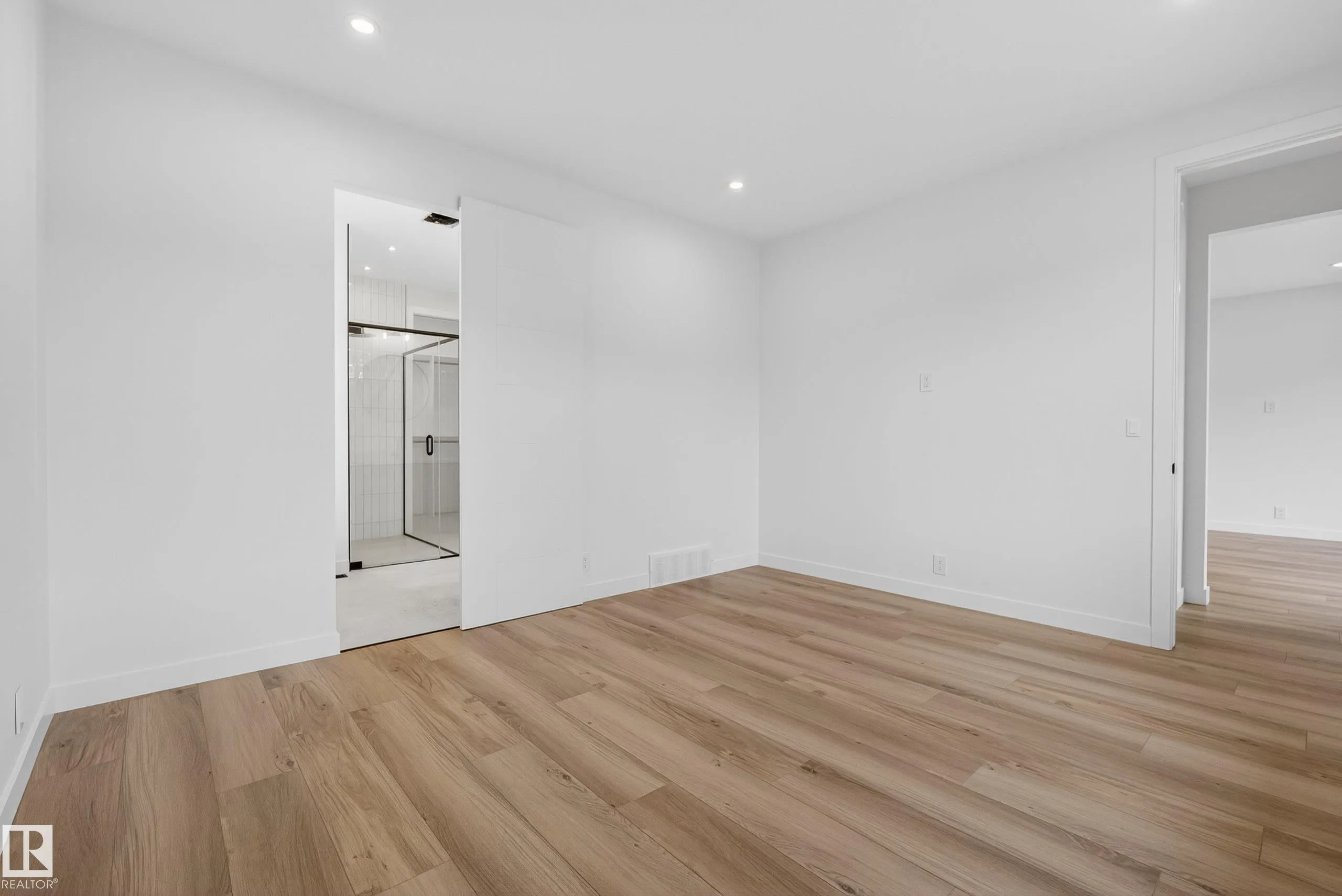 99 NEWBURY Circle