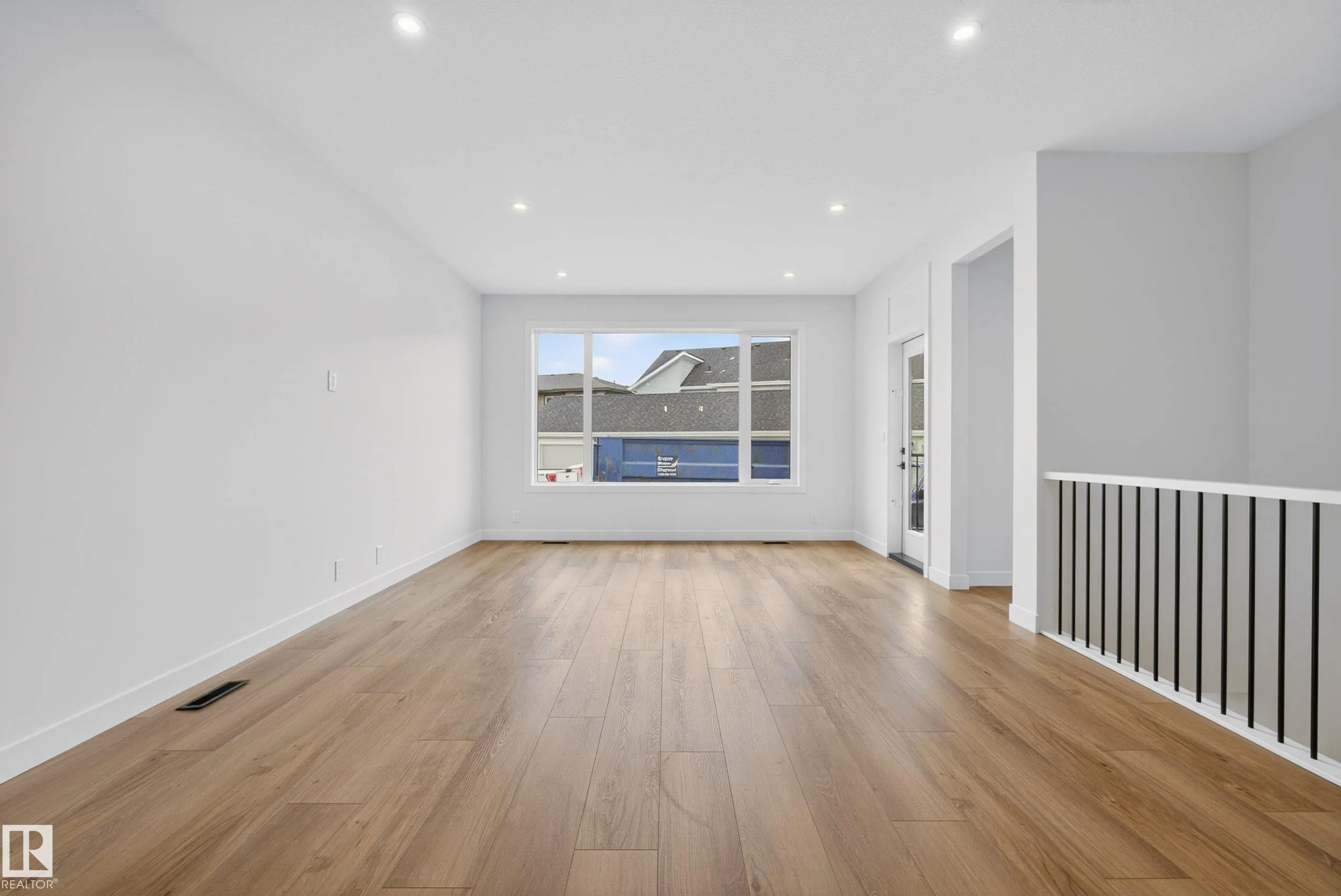 99 NEWBURY Circle