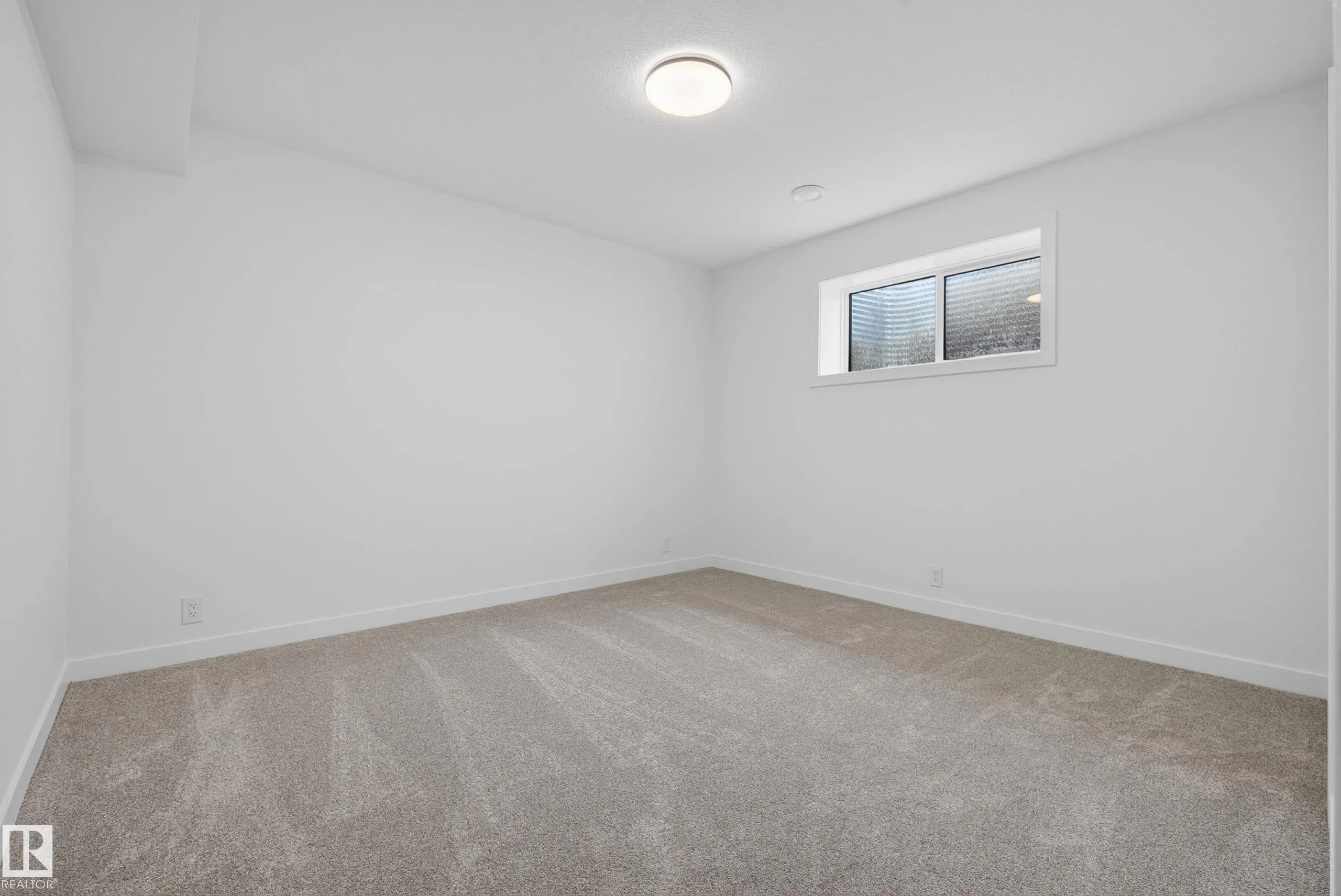 99 NEWBURY Circle