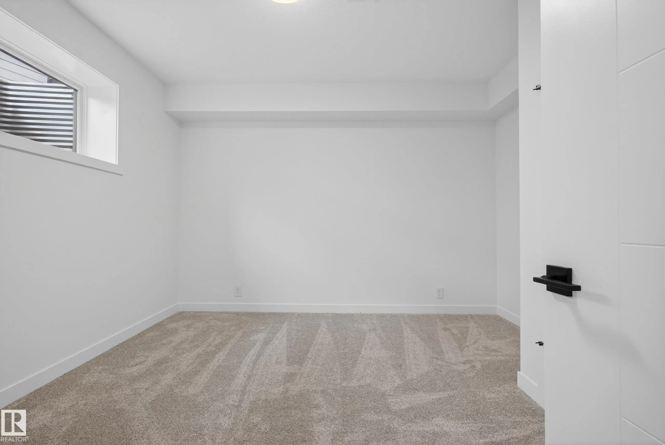 99 NEWBURY Circle