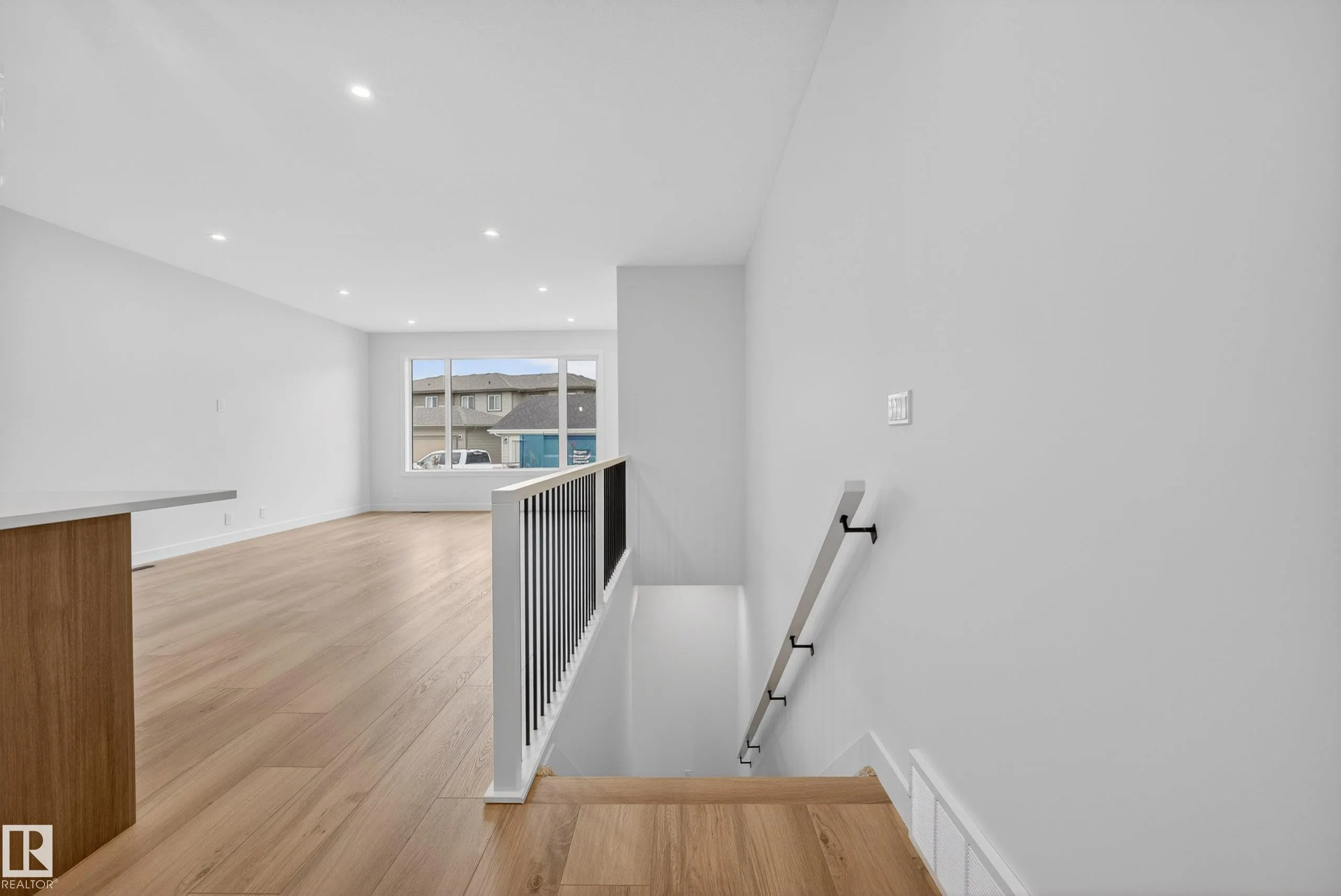 99 NEWBURY Circle