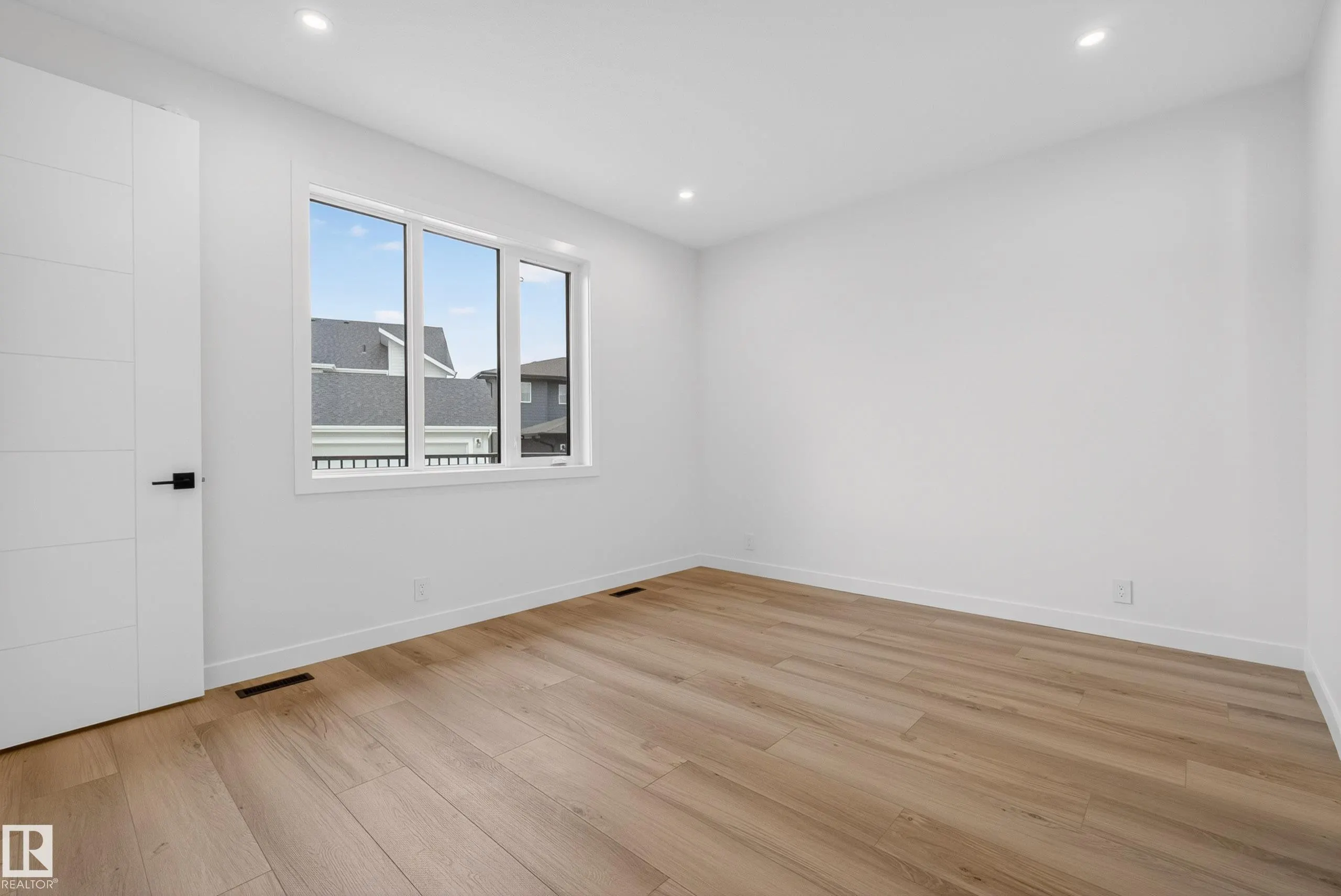 99 NEWBURY Circle