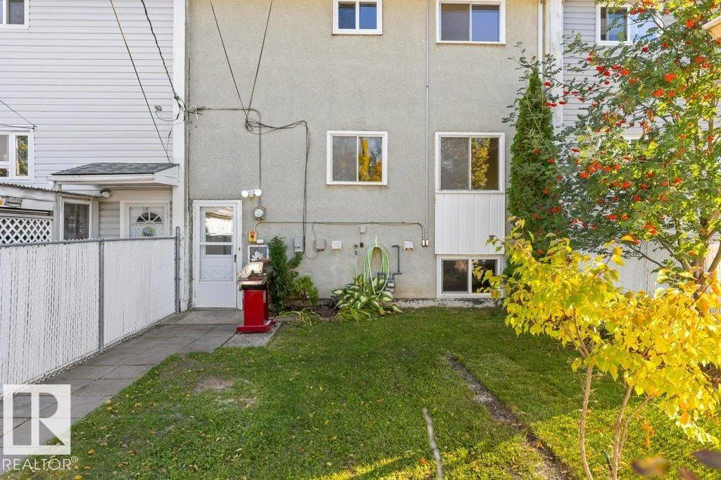 66 GARDEN Crescent
