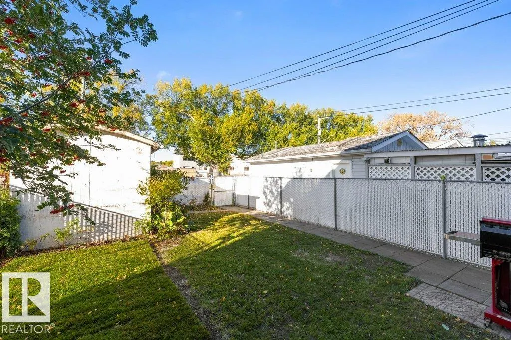 66 GARDEN Crescent