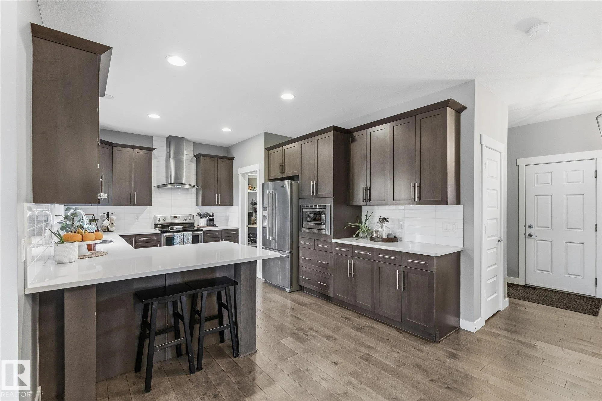 18 ALTADENA Point(e)