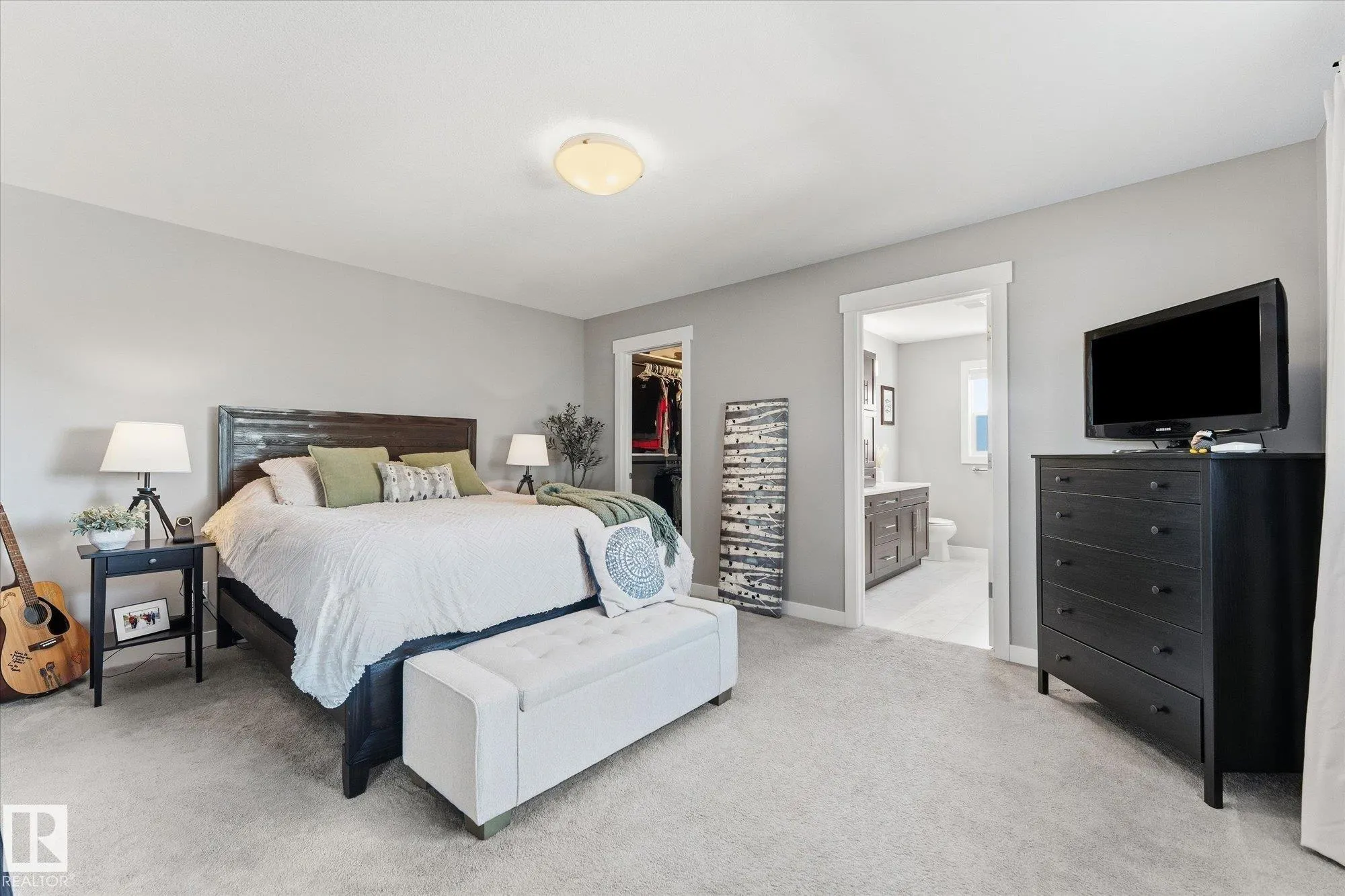 18 ALTADENA Point(e)