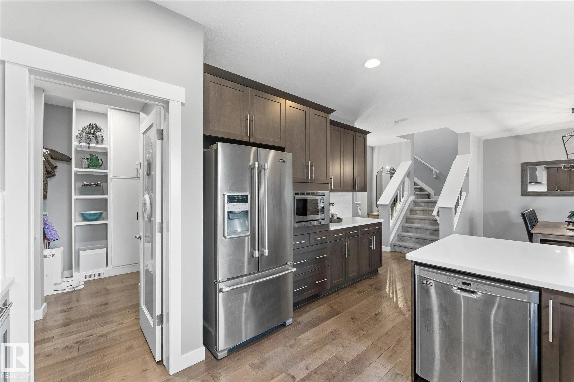 18 ALTADENA Point(e)