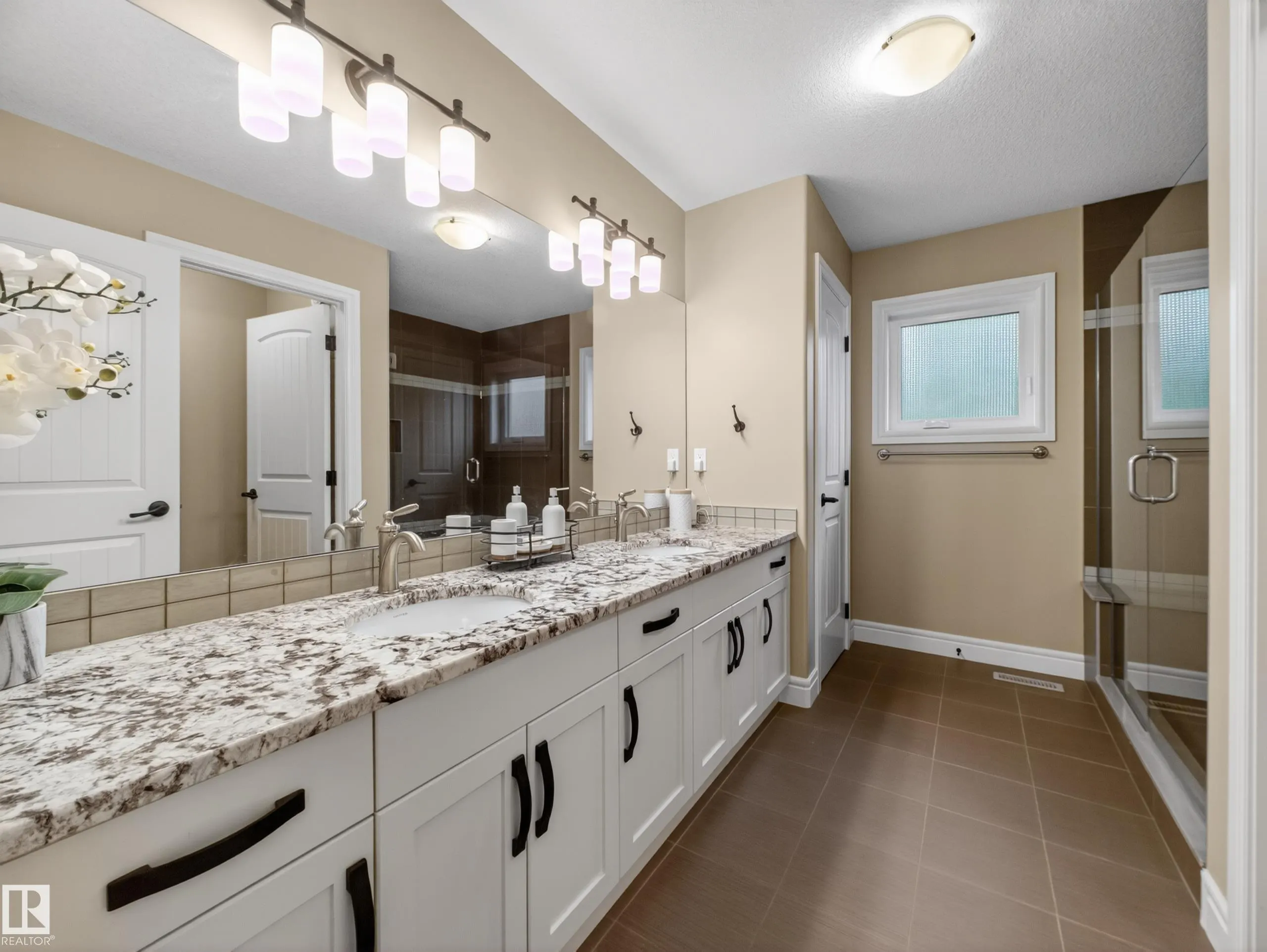 5608 SOLEIL Boulevard
