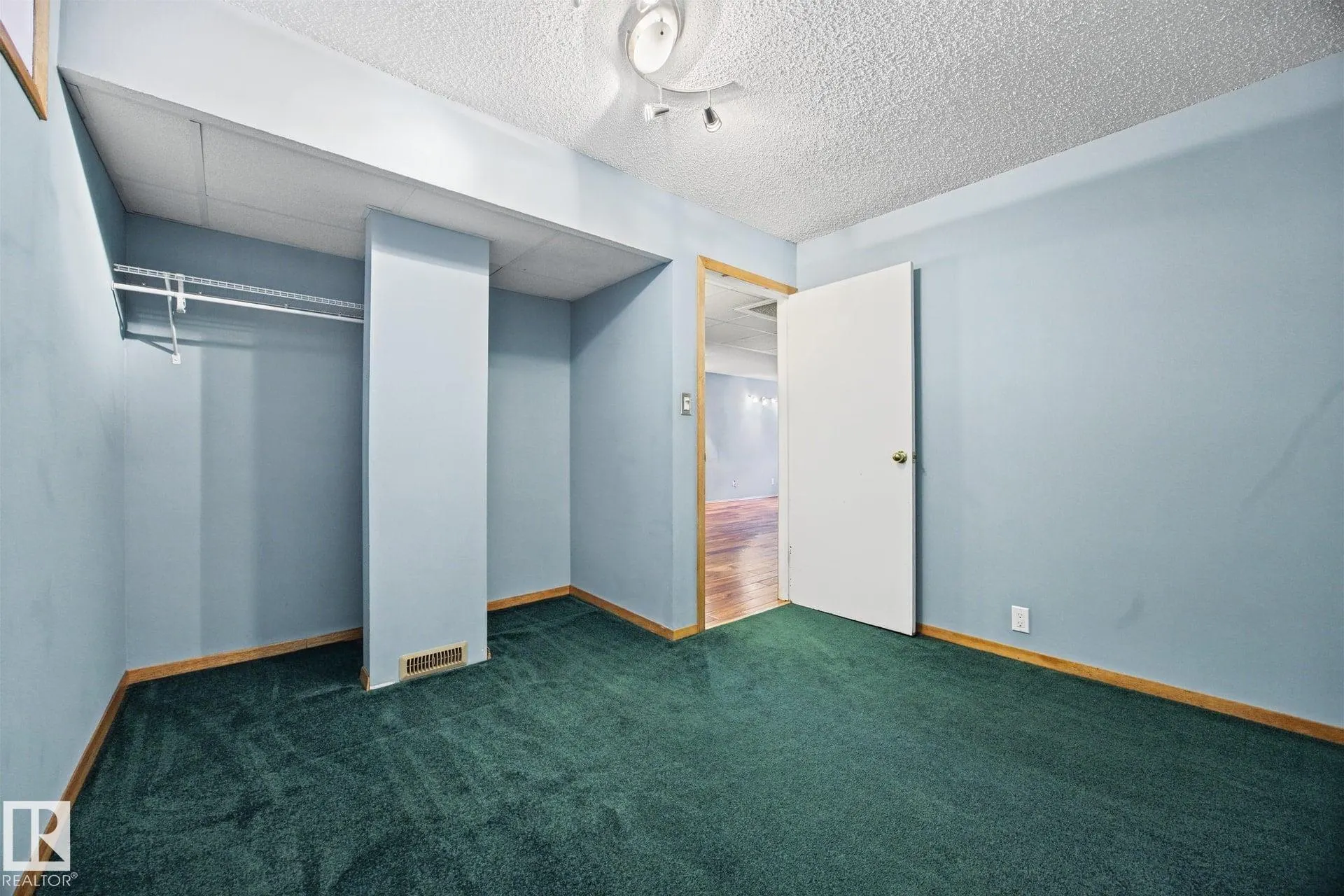 38 RAVEN Drive