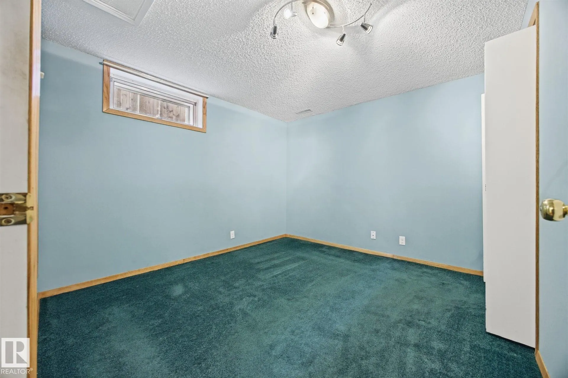 38 RAVEN Drive