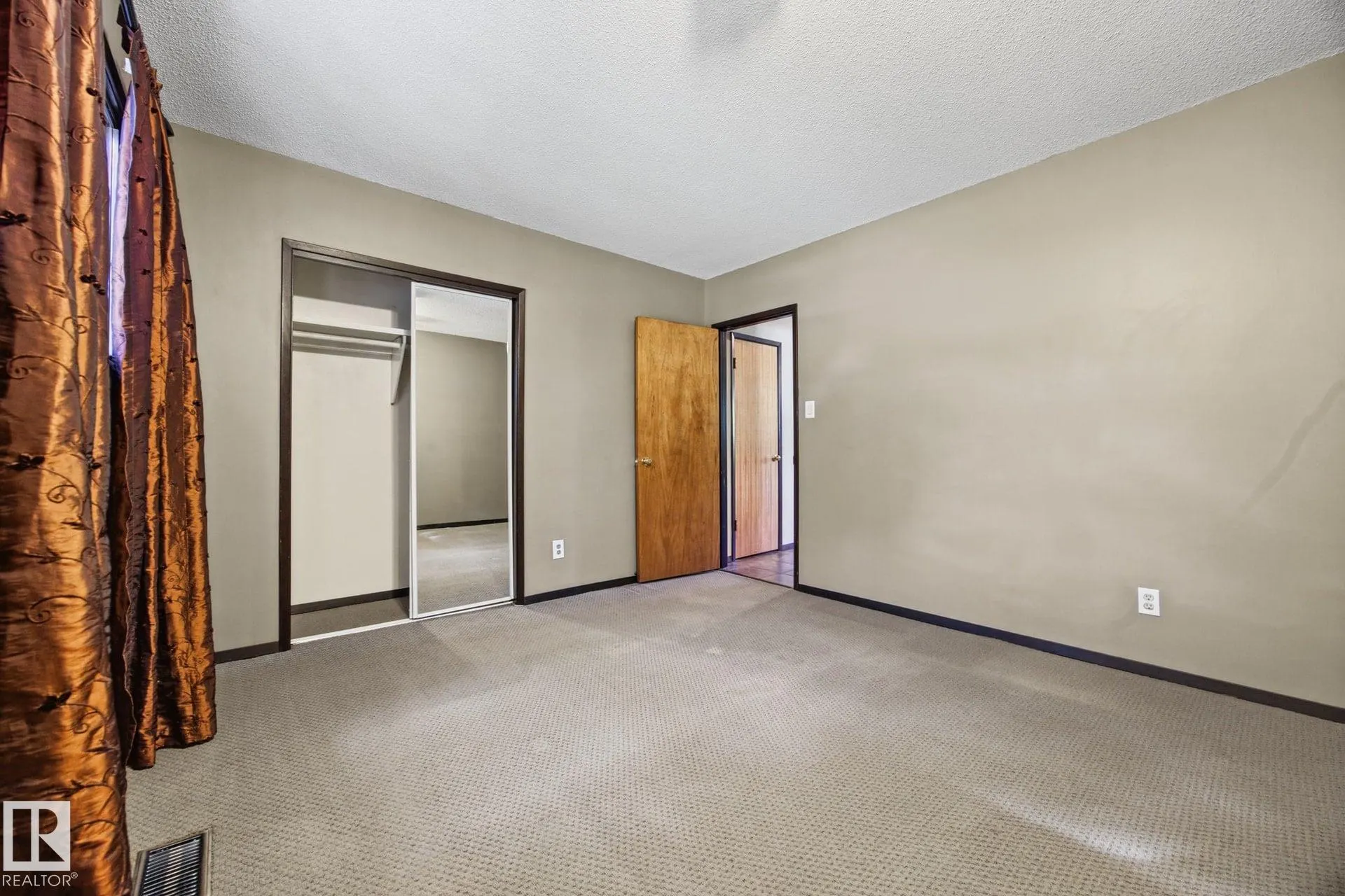 38 RAVEN Drive